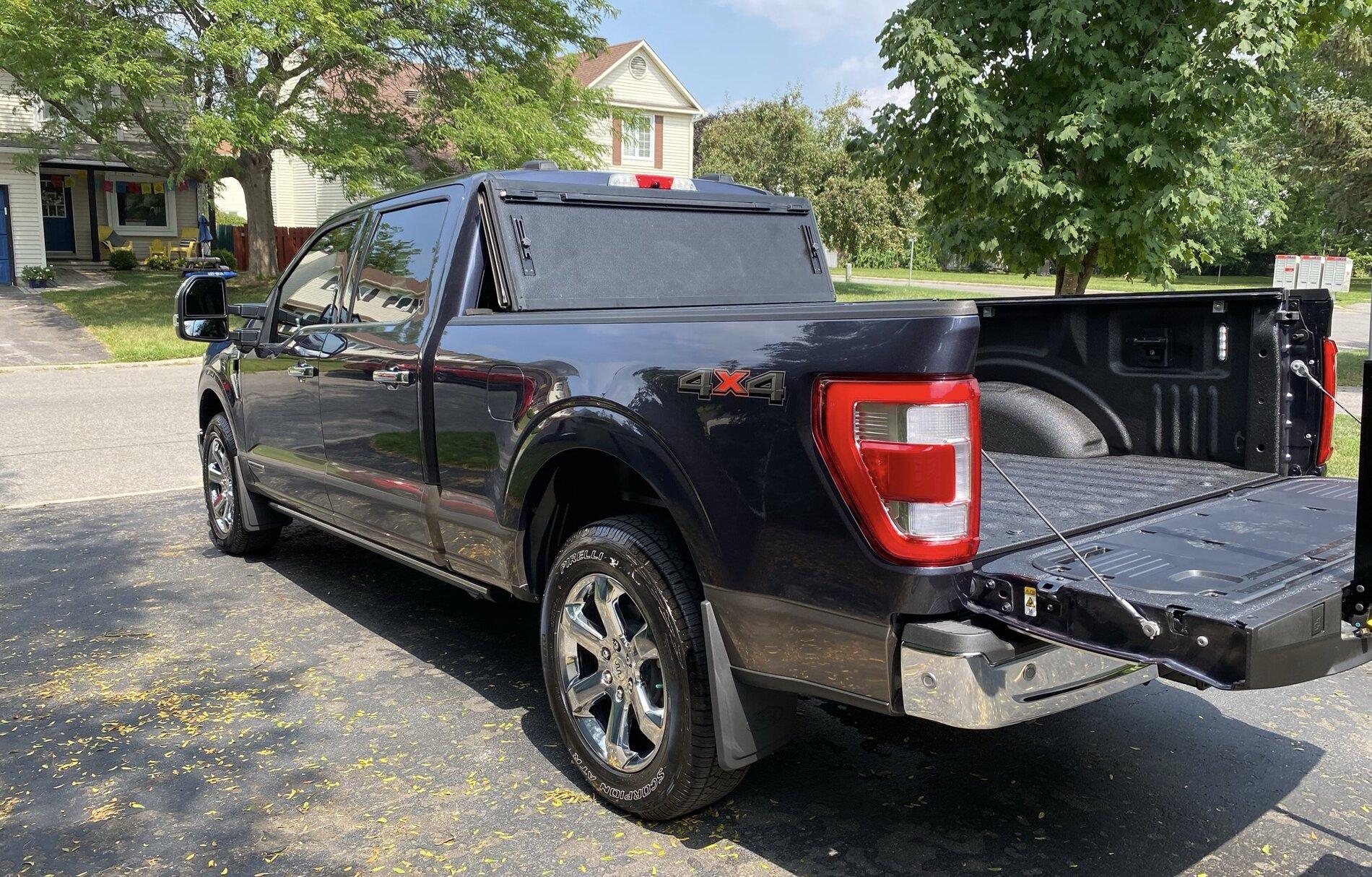 Ford F-150 Spray-In Liner with tailgate work surface 3047560C-CE0E-46BE-BB4D-87470E5FDD9B