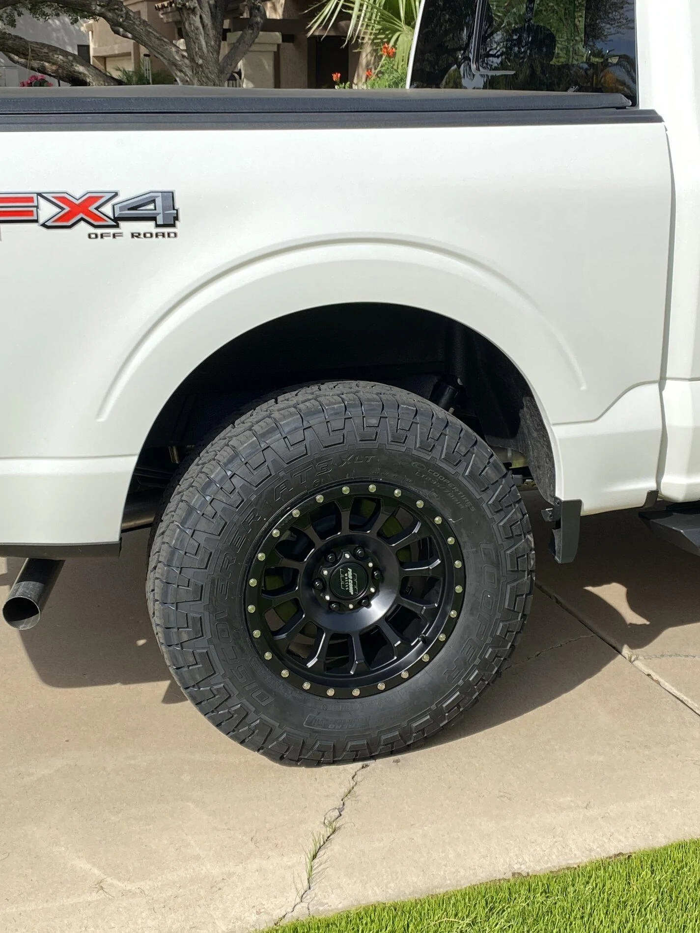 Ford F-150 2021 Lariat 2.5” Leveled 3103A32C-B93A-44BA-9360-9A8985840926