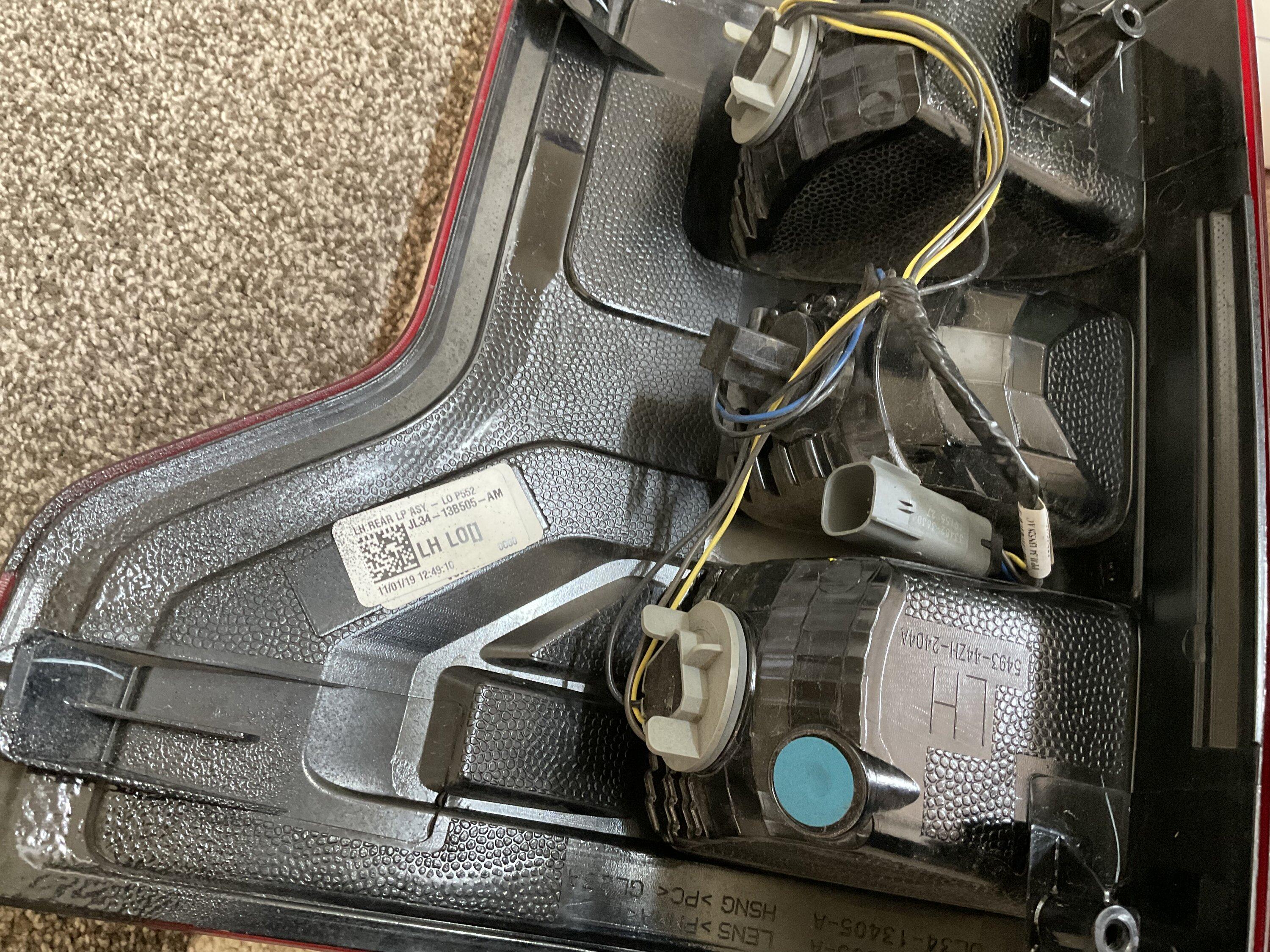 Ford F-150 F150 OEM Taillights 32D7F16C-6760-4CB6-ABA7-624B294268D4