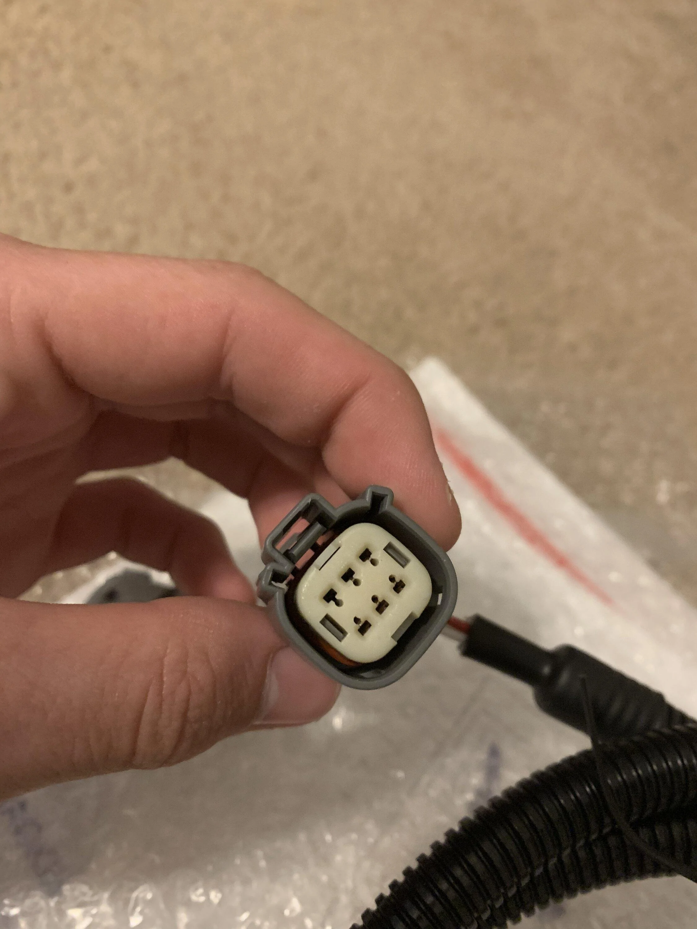 Ford F-150 Taillight Power adapter 410D9860-9D58-477D-8E7E-3A721544BAE0