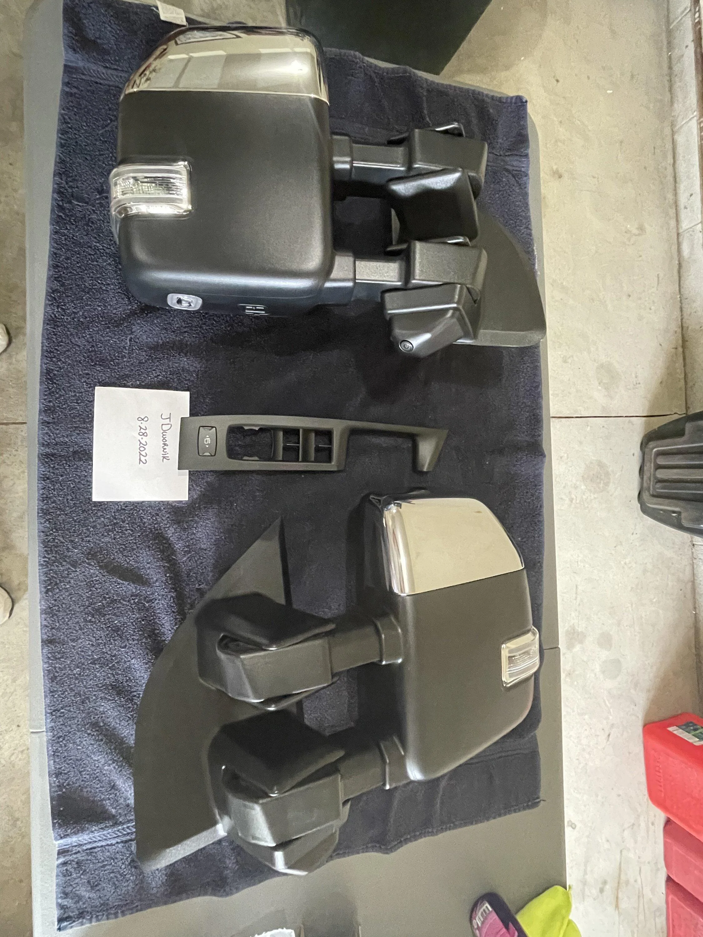 Ford F-150 Factory Power Tow Mirrors 42AD44F0-C85F-4F2B-AAEF-E449B896DF3F