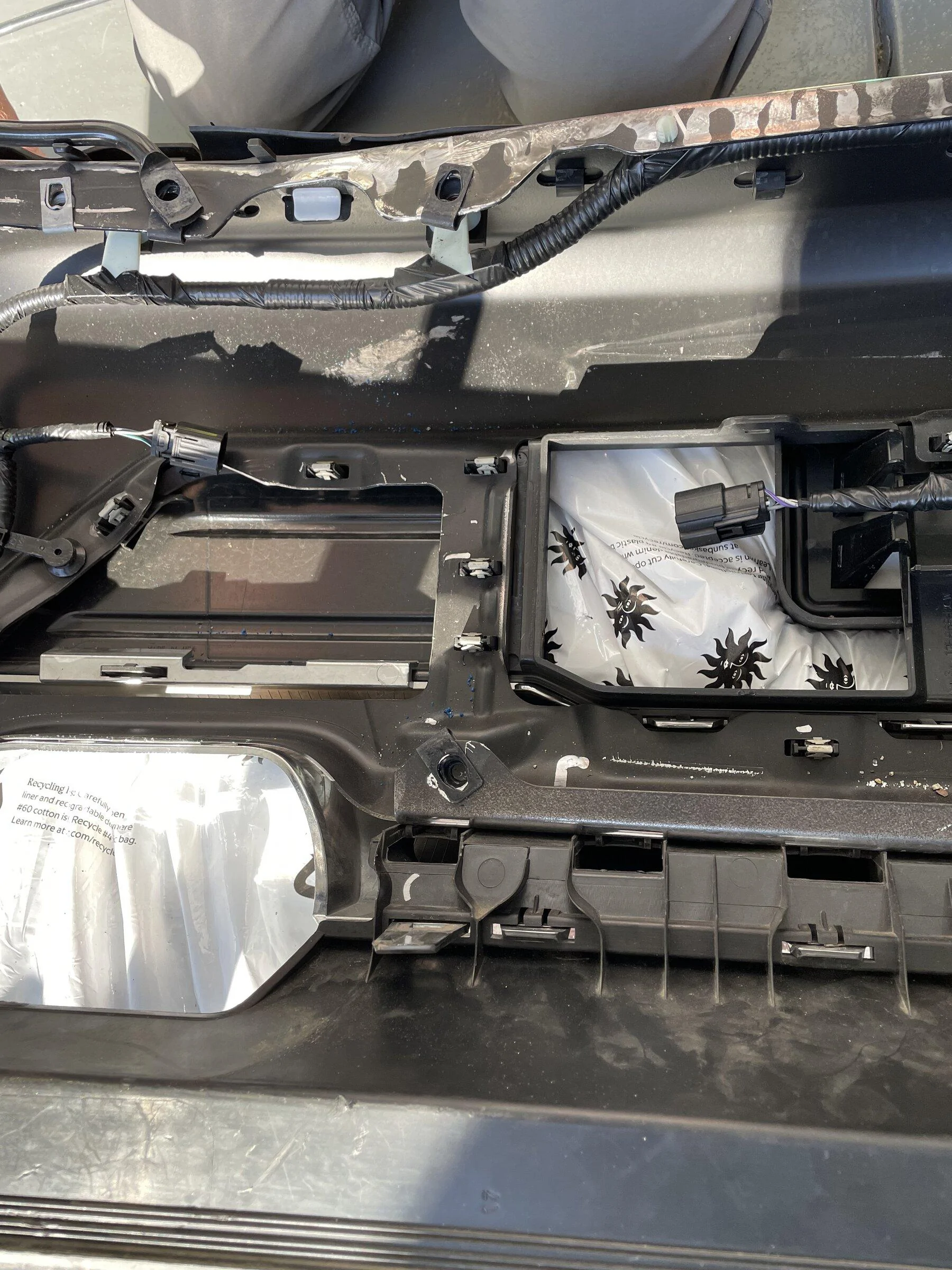 Ford F-150 proximity sensors on front bumper? 46843531-00A1-41C2-8C60-C4CF92C29A96