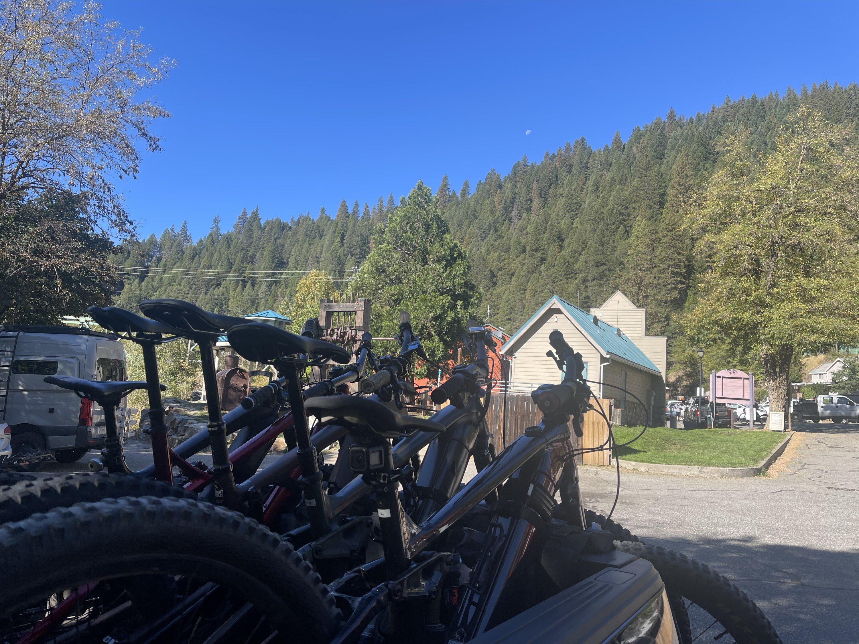 Ford F-150 Carried 5 bikes, 4 riders, and gear with the 5.7’ bed F-150 46D31844-35FC-4E19-A062-81ABF459093C