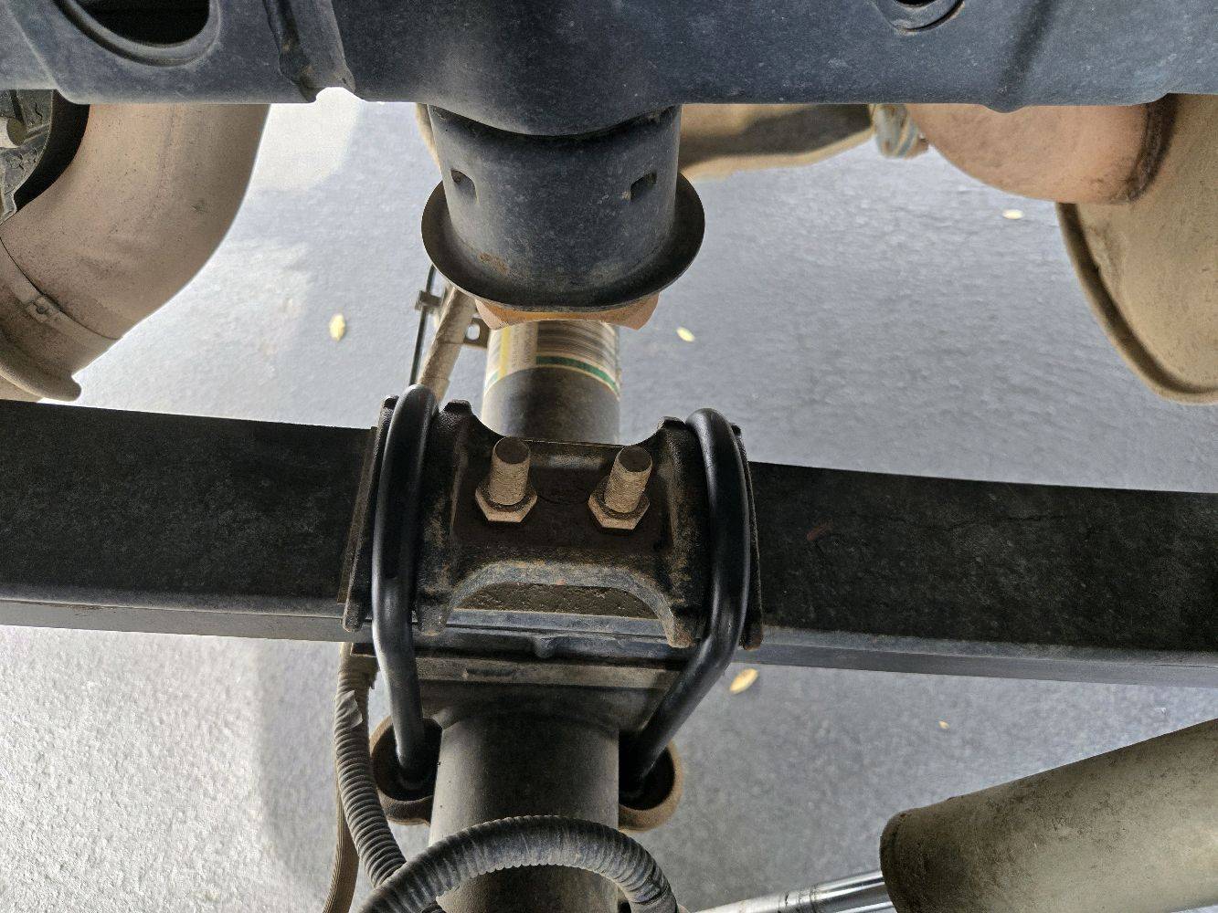 Ford F-150 Off-Center Leaf Spring 46ea02b12c7e43cb8b81ba5864081195