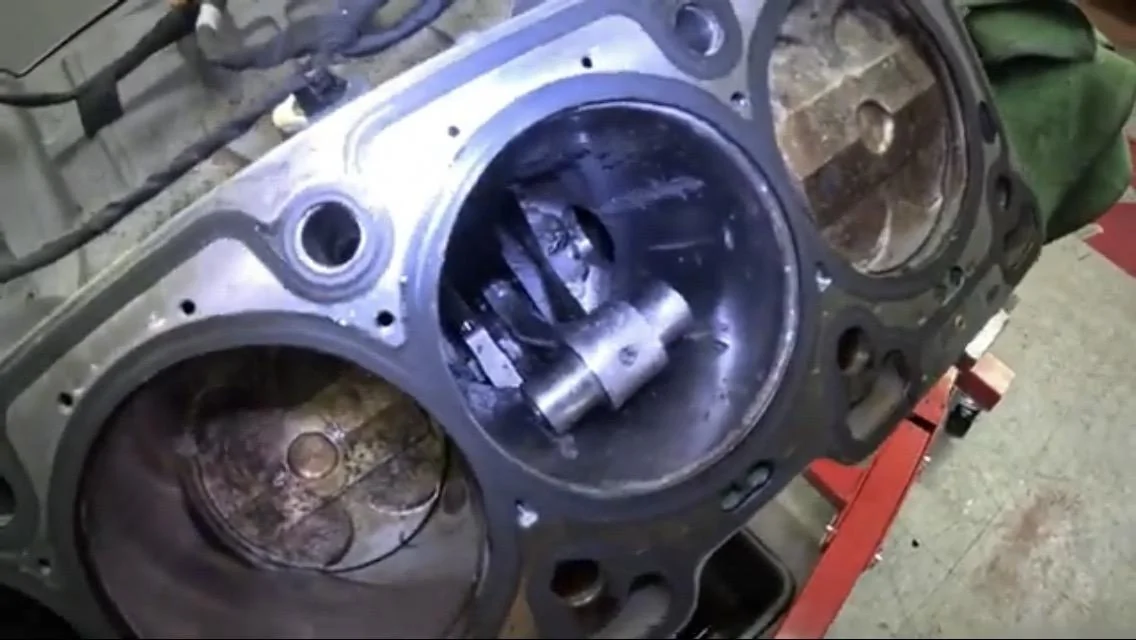 Ford F-150 2022 F-150 Blown 5.0L Coyote Engine Complete Teardown Video 4A315260-32CF-46BC-BF1E-A1565B8A32F2