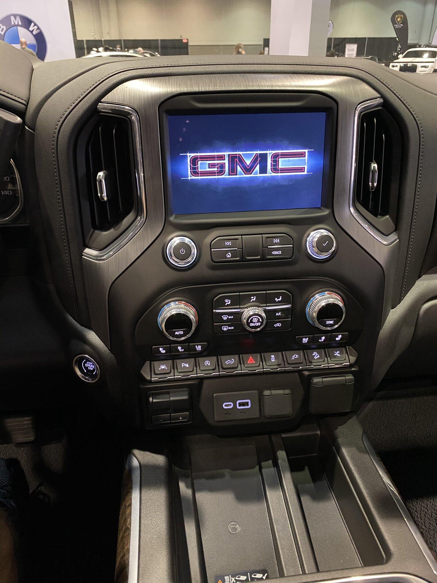 Ford F-150 Hands On Opinion -- Half Ton Truck Interiors Compared: 2021 F-150 vs Tundra, Silverado, Sierra, Gladiator, Ram 1500 ? 4C90ED40-098C-420F-AEFF-A4E6B4F78B7B