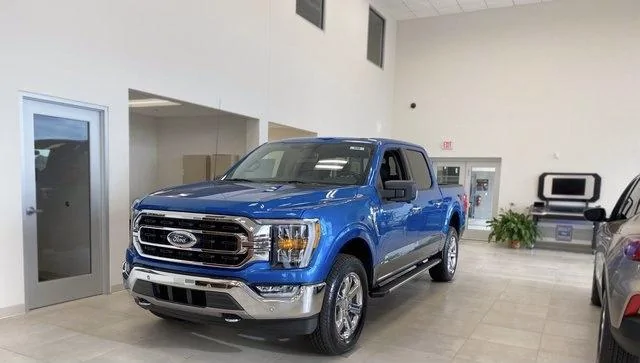 Ford F-150 VELOCITY BLUE F-150 (2021+) Club 4E39FD7E-388E-4B0B-8BBF-114FE5F62005