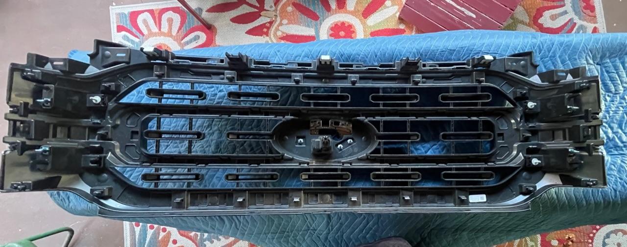 Ford F-150 2021-22 Ford F150 Grill 4ED91F5A-4F63-45DA-93D6-1AEAD318B239