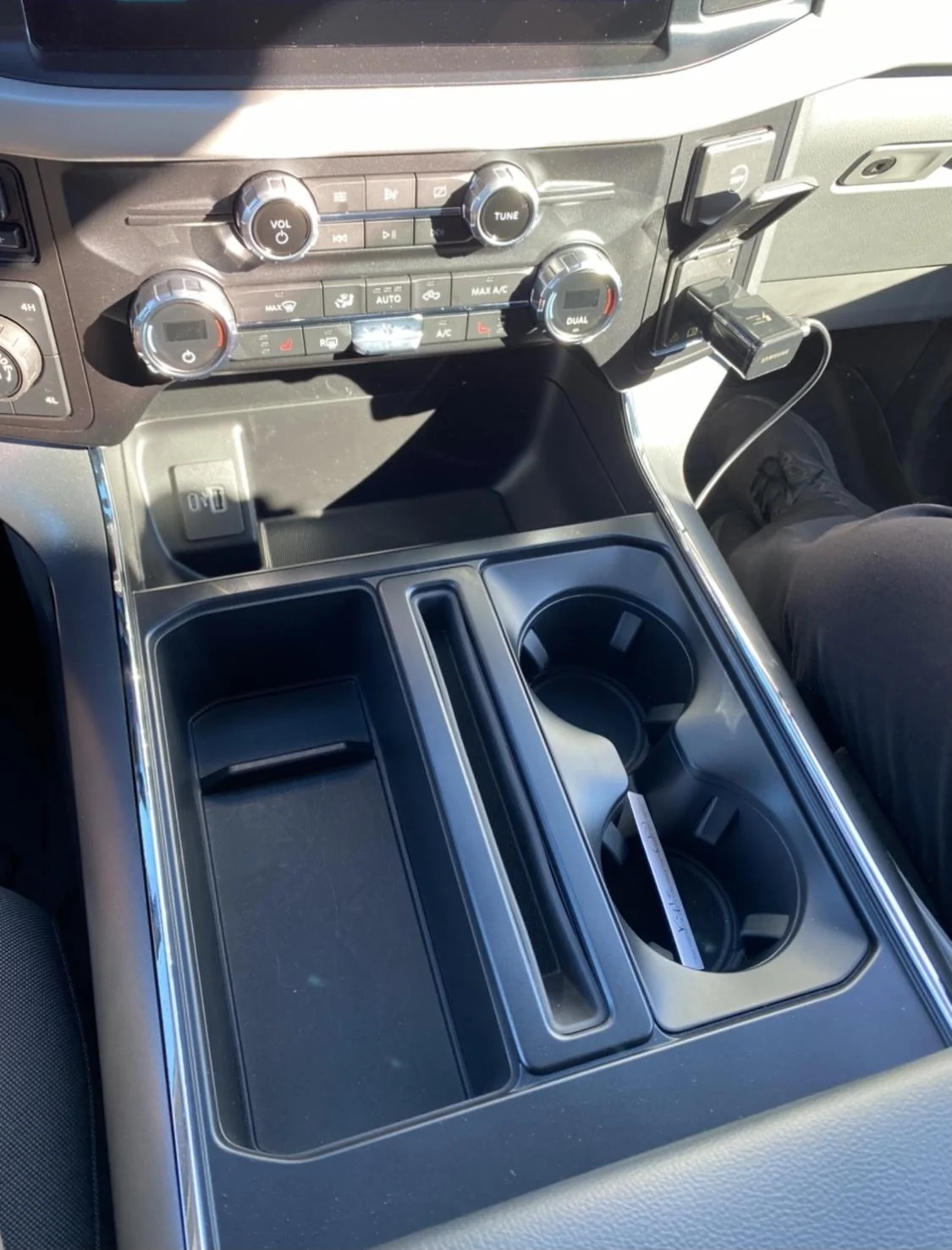 Ford F-150 Does the XLT sport package still have the floor shifter? 533111EC-8A57-4278-B471-2FE285BB66B4
