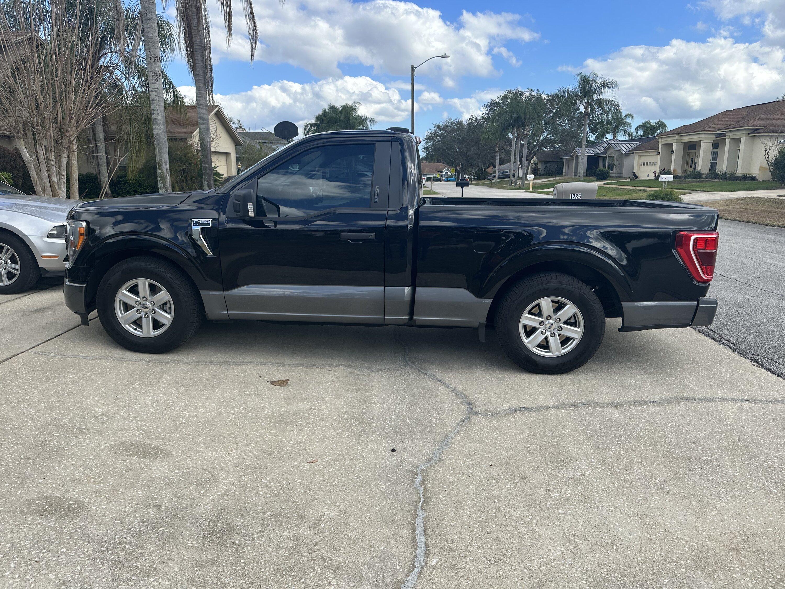 Ford F-150 Lowered truck hauling 5351FA54-C5A4-4663-8457-680AEE140A06