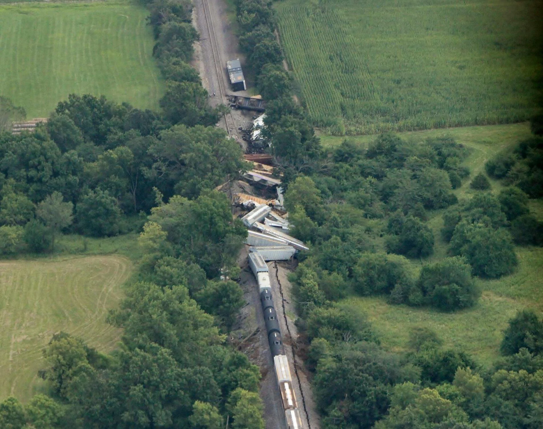 Ford F-150 Train Carrying New F-150s Derails! 53eafd1e-16f3-4556-b2b5-7abc541caf93-jpeg
