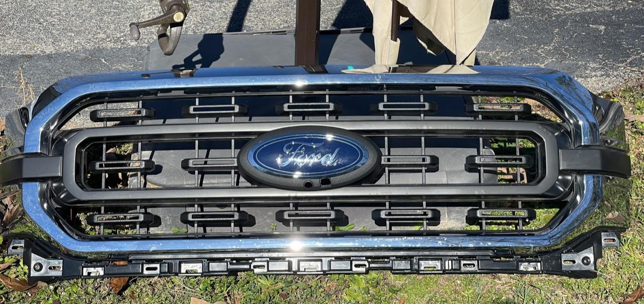 Ford F-150 2021-22 Ford F150 Grill 5420106D-7859-41DC-BF0C-1ACB215157B3