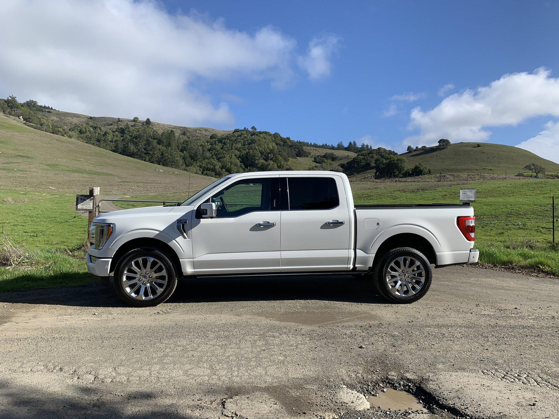 Ford F-150 ANTIMATTER BLUE F-150 (2021+) Club 5C48A6CB-2EF1-40EF-A572-B3B42C78BCE7