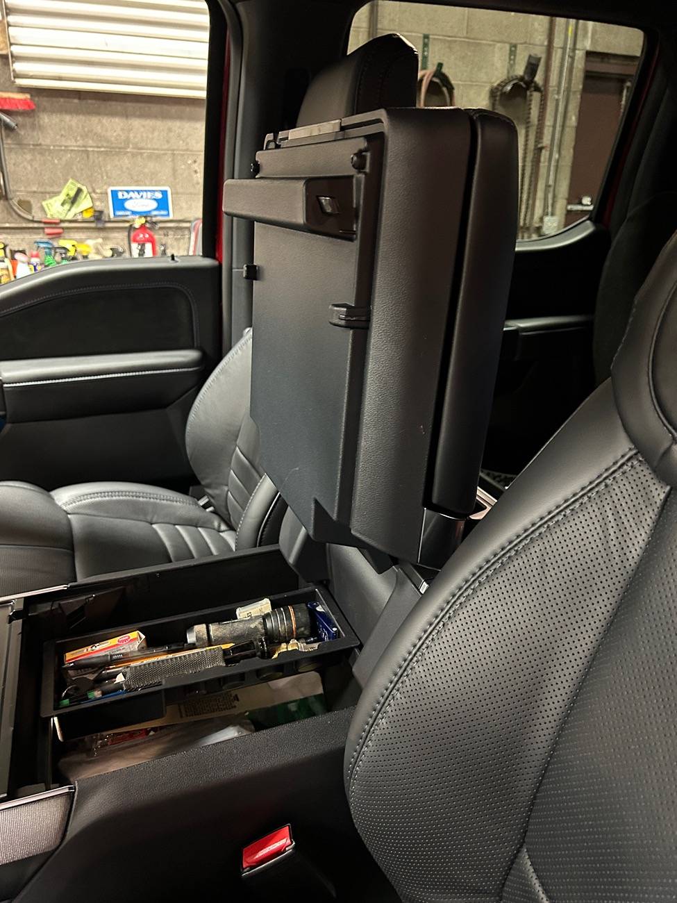 Ford F-150 First 2025 F-150 Platinum delivered! 5C784D11-6ABA-49FF-843E-52316CA352B7