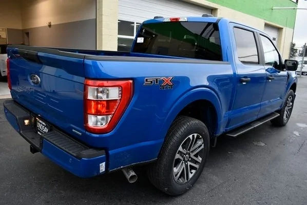 Ford F-150 VELOCITY BLUE F-150 (2021+) Club 6