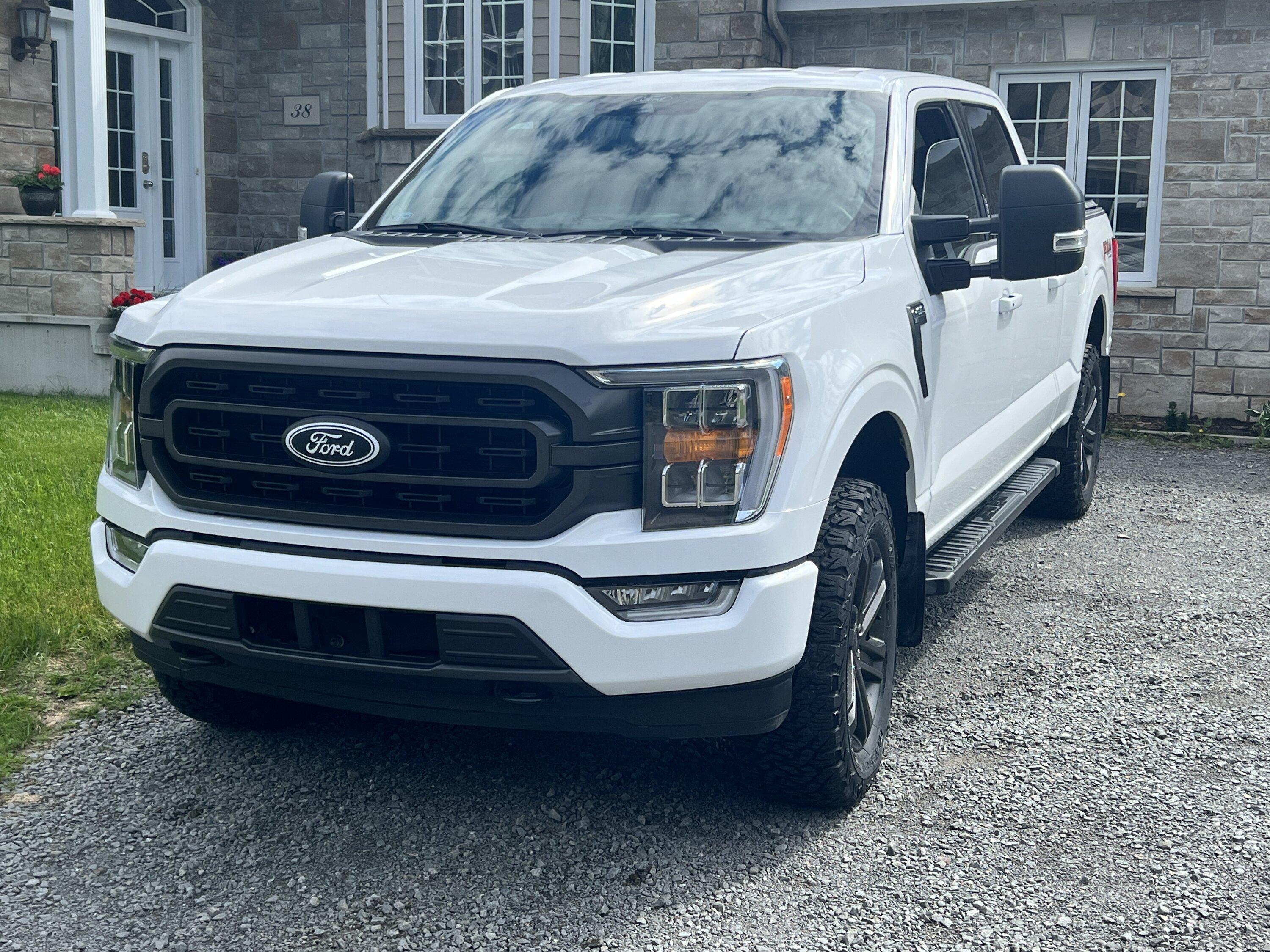 Ford F-150 OXFORD WHITE F-150 (2021+) Club 60E6FCE9-6800-4C1D-AF82-84E3361843BD