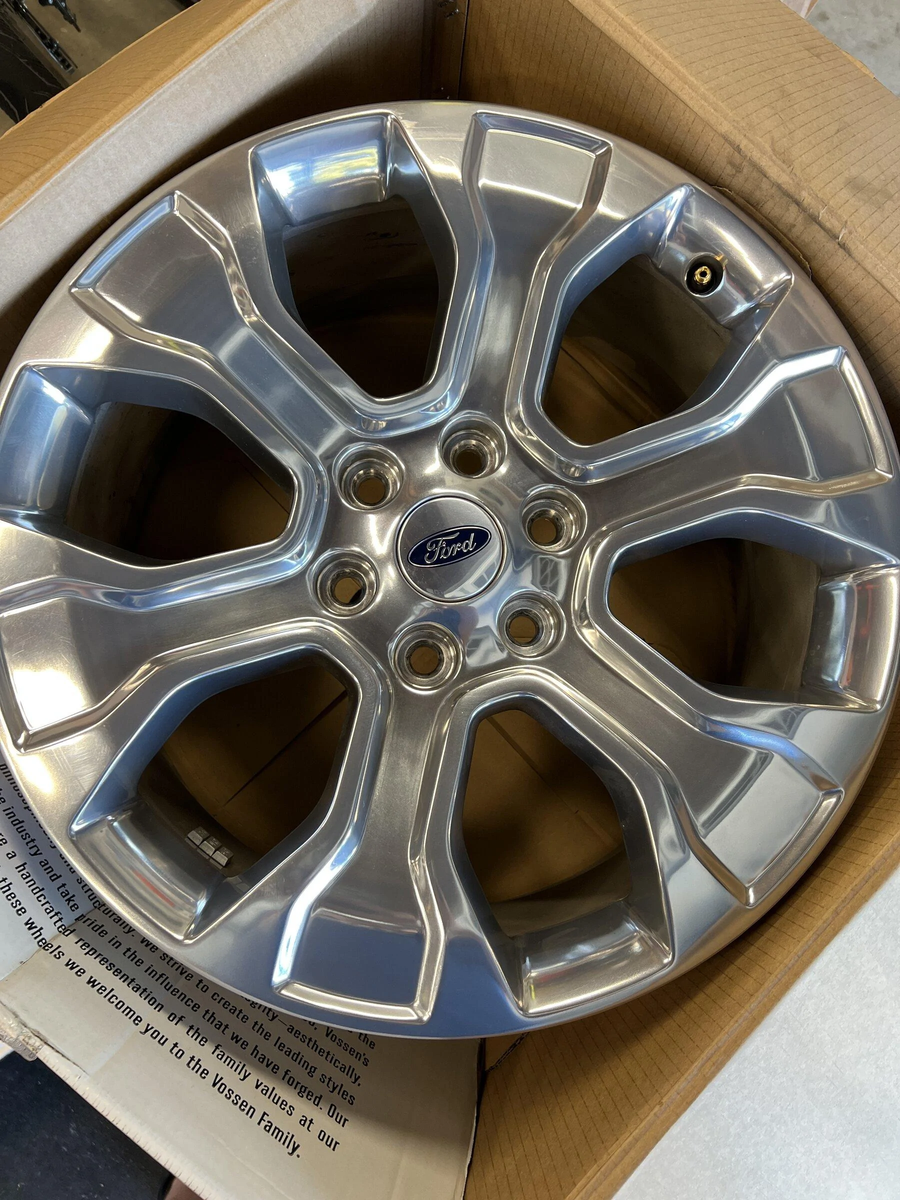 Ford F-150 2021 Platinum Wheels 623BCB01-F54B-495C-BEFC-982109CAC65F