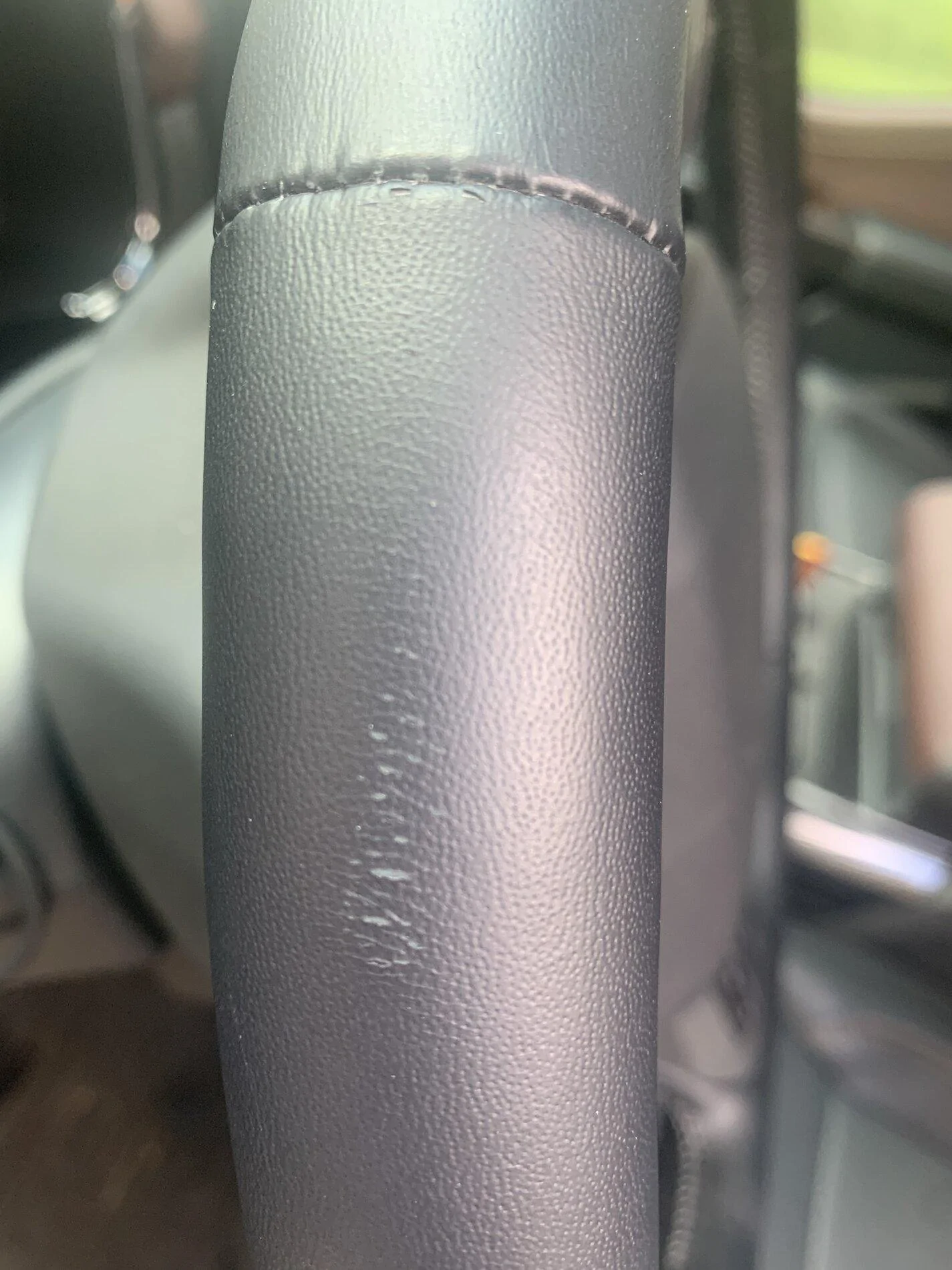 Ford F-150 Scuff on Leather Steering Wheel... :-( 67C8B71C-7C77-43B9-BD15-866BF7639DEA_1_102_o
