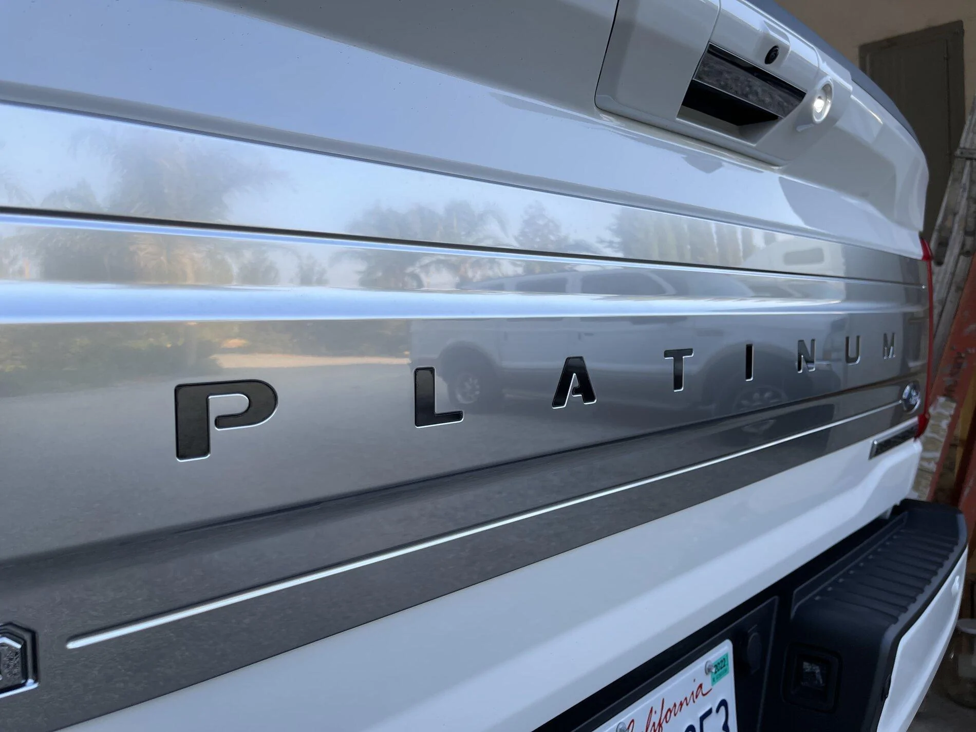 Ford F-150 Platinum tailgate metal lettering 68D0BBF0-A825-4C7A-8DFF-198D53AE243D