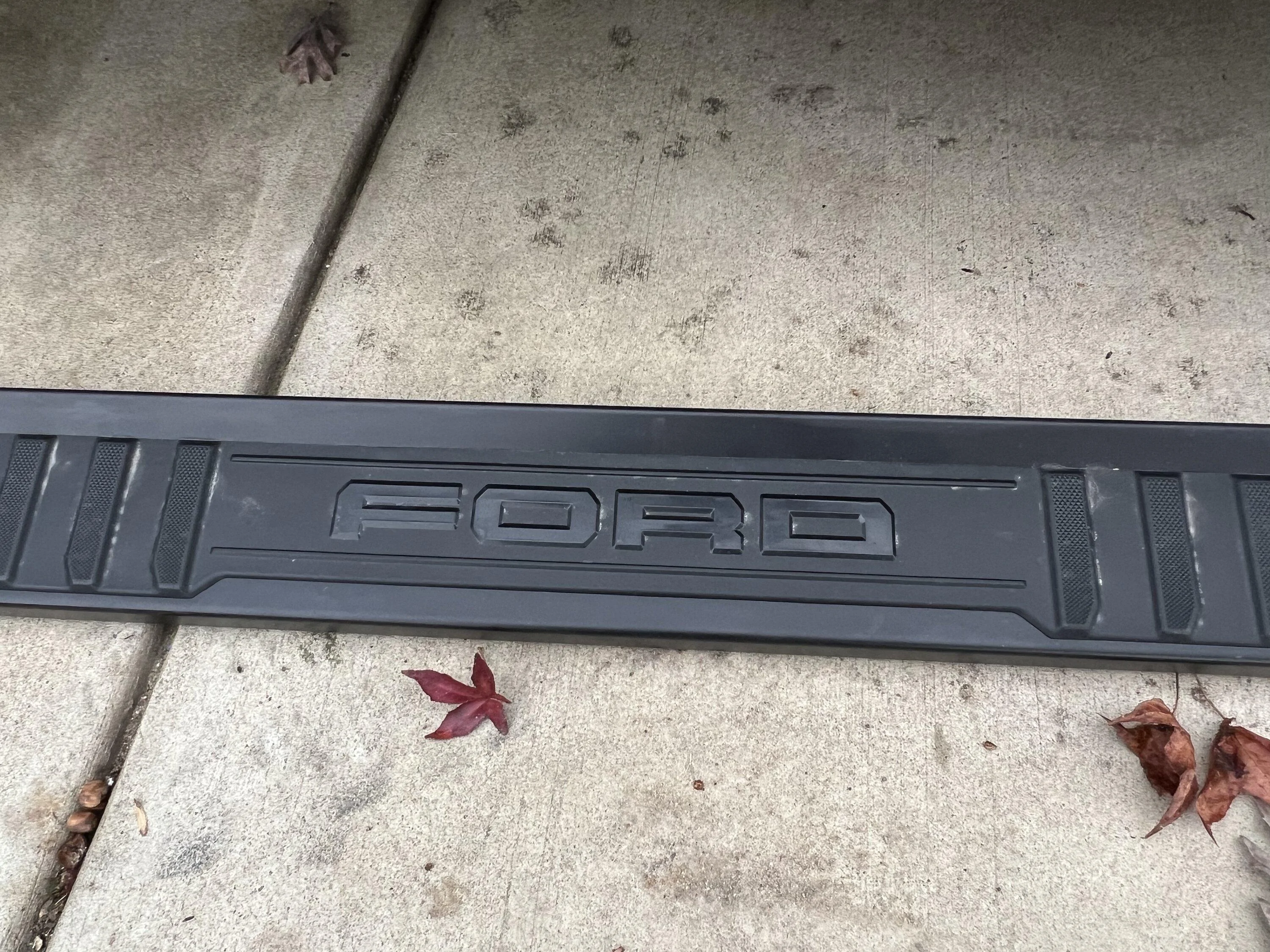 Ford F-150 21 factory sport running boards 68D86518-5C2F-4FF7-BEFD-41F8DD3021F1