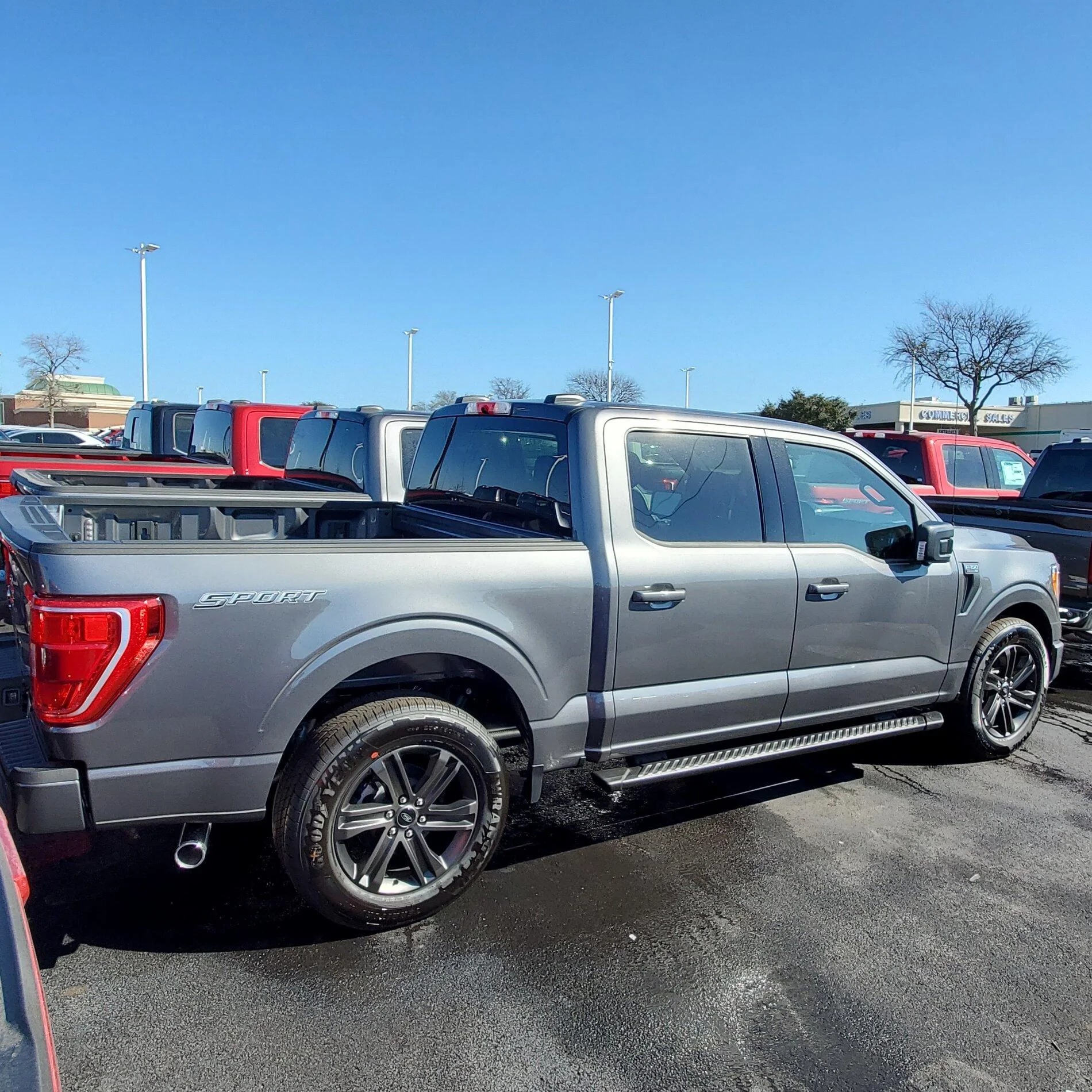 Ford F-150 CARBONIZED GRAY F-150 (2021+) Club 6B329048-A53E-4B2B-8579-2F6FDEBA9122