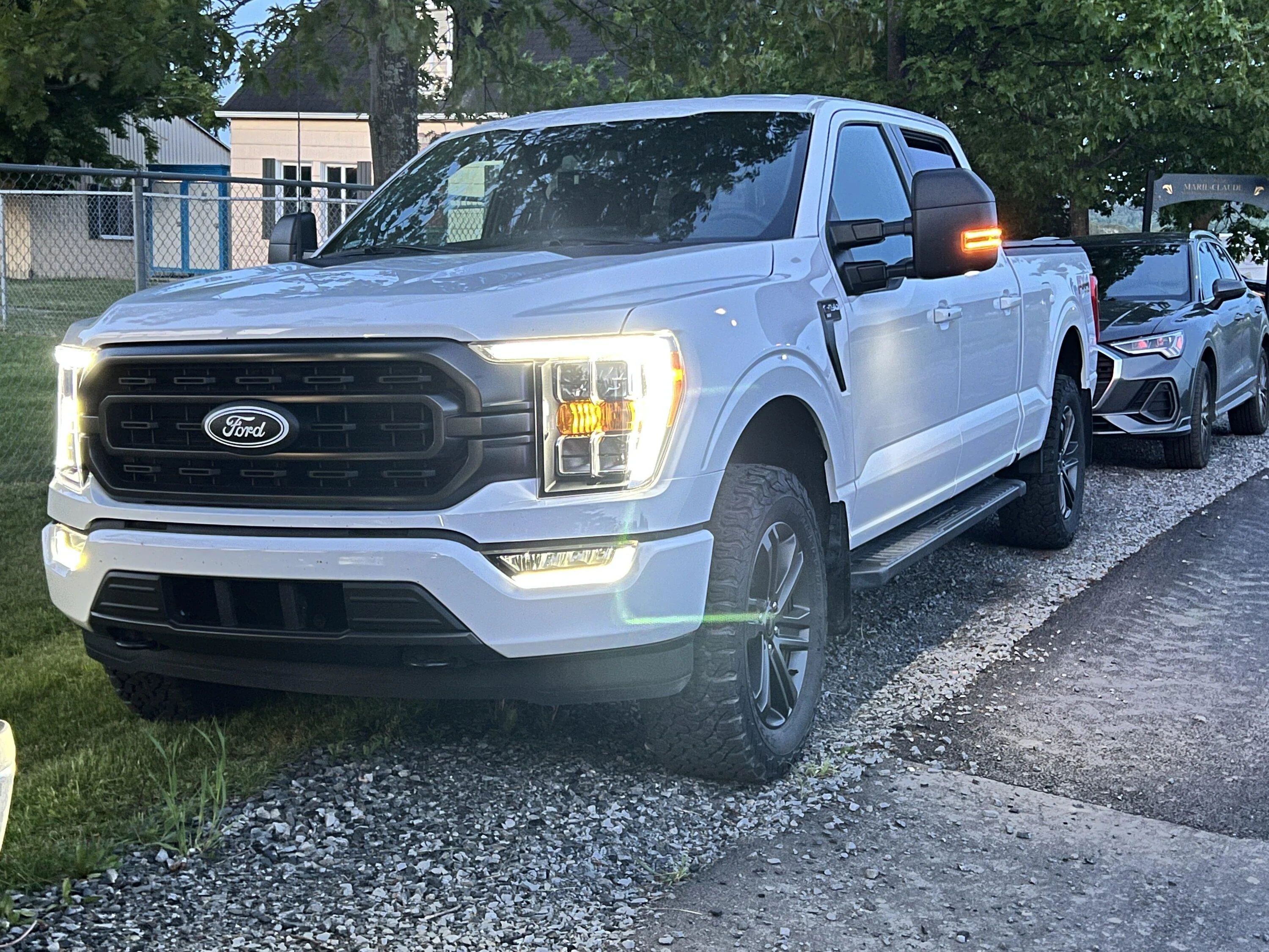 Ford F-150 OXFORD WHITE F-150 (2021+) Club 6B543FE1-EF29-481A-A1B2-A5C5A06166F5