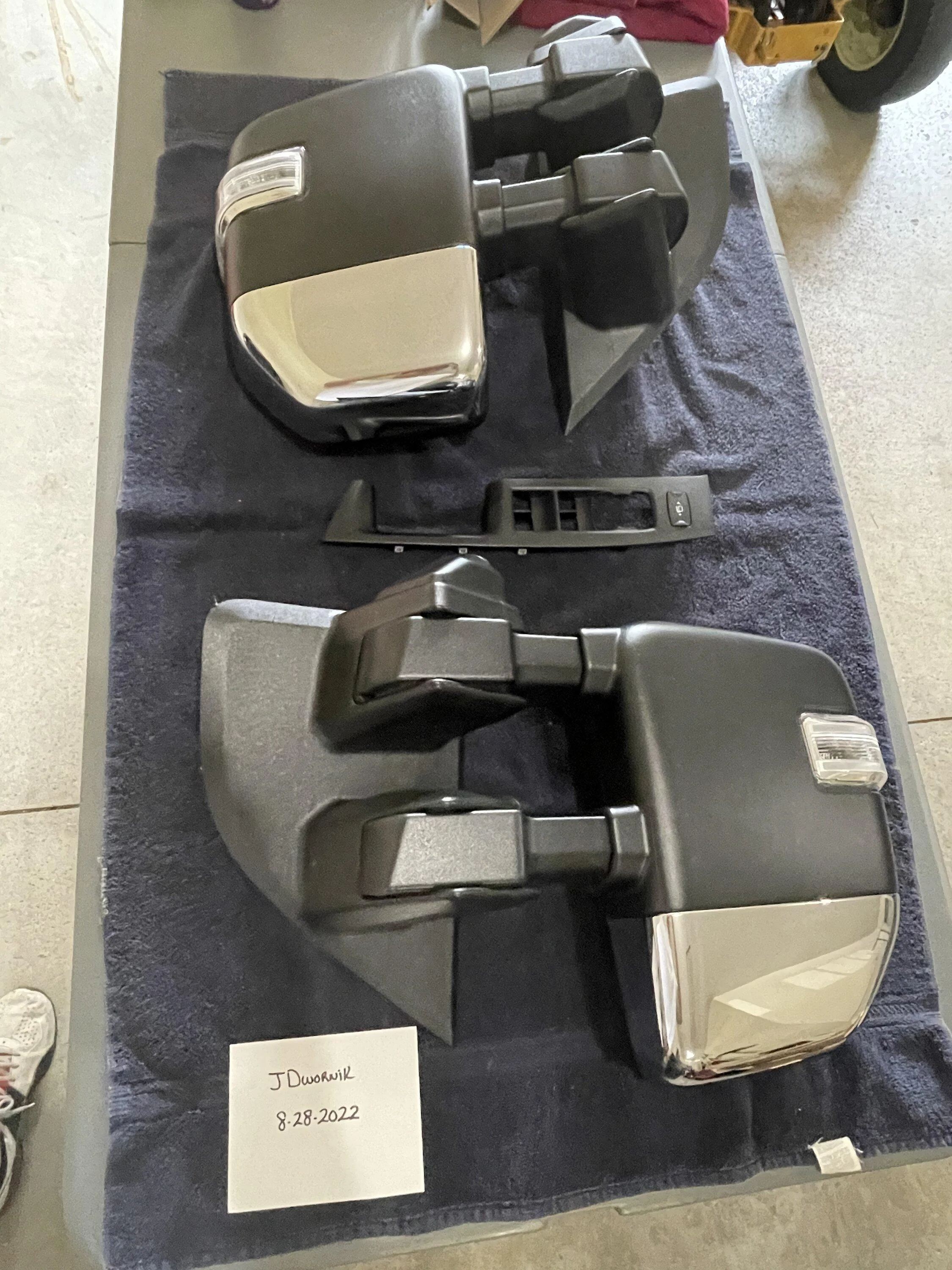Ford F-150 Factory Power Tow Mirrors 6B7B1354-F353-4F97-BF6E-D6CE4883DC62