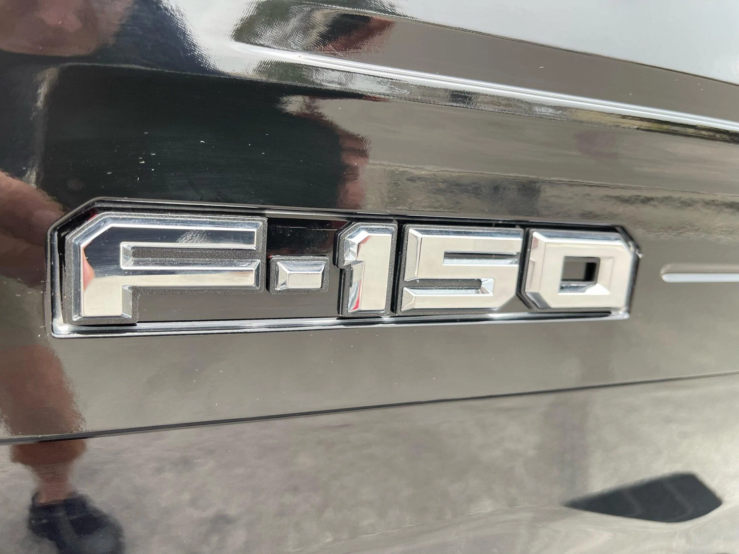 Ford F-150 Wrapped Limited Chrome Badge Bar on Tailgate 6C030B0B-4647-4102-A9EF-2E5629DF0DCD