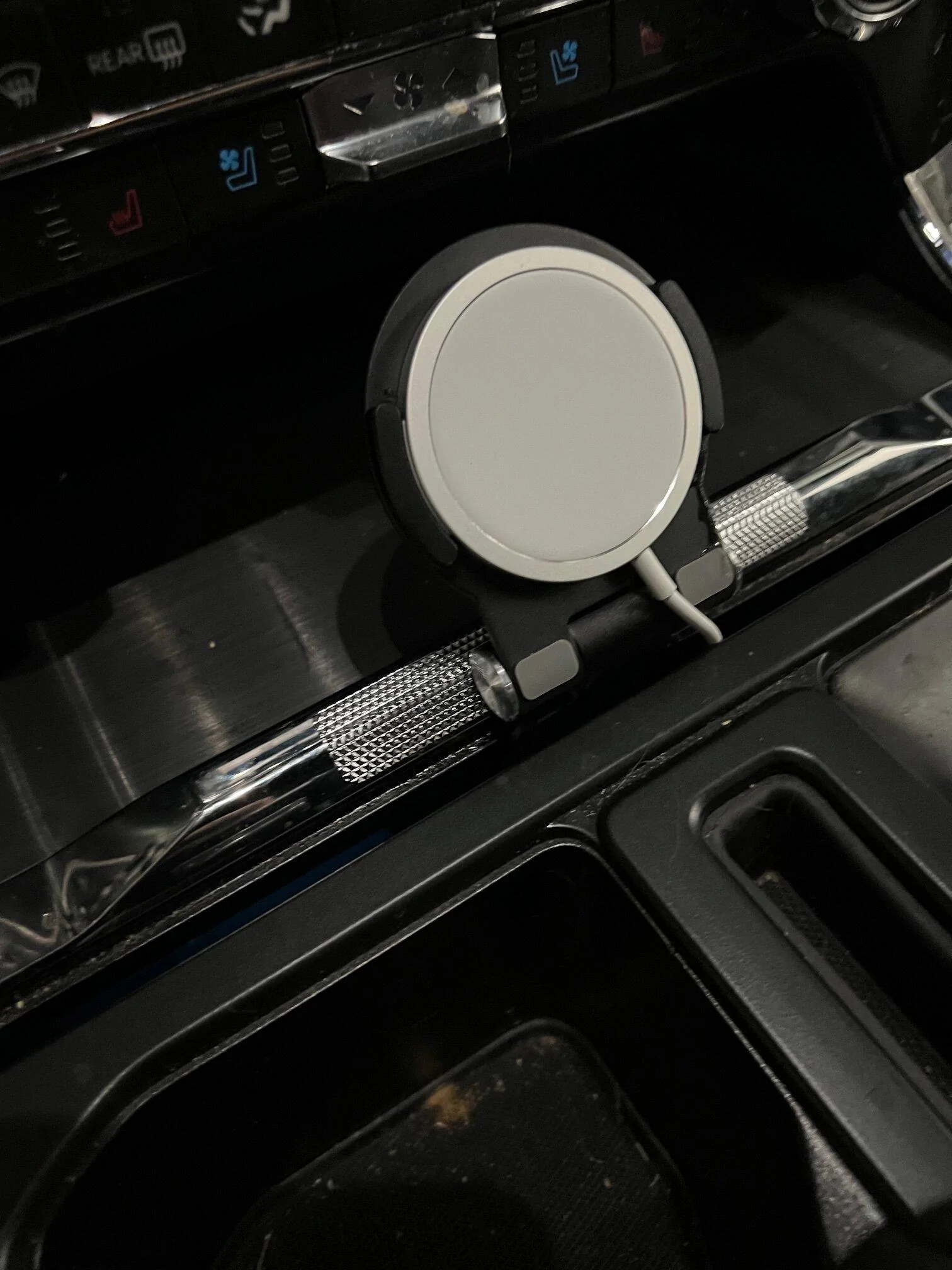 Ford F-150 Wireless charger, Holder for MagSafe iPhone for my Lariat 7