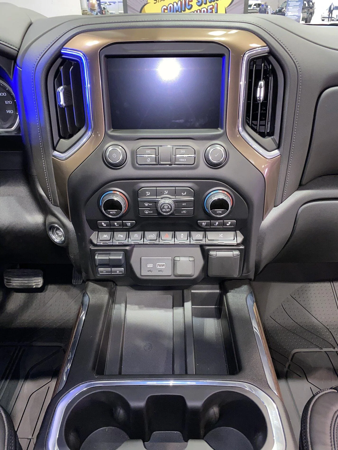 Ford F-150 Hands On Opinion -- Half Ton Truck Interiors Compared: 2021 F-150 vs Tundra, Silverado, Sierra, Gladiator, Ram 1500 ? 7318E32D-0B2D-44CC-A38A-85DD4BE1740C