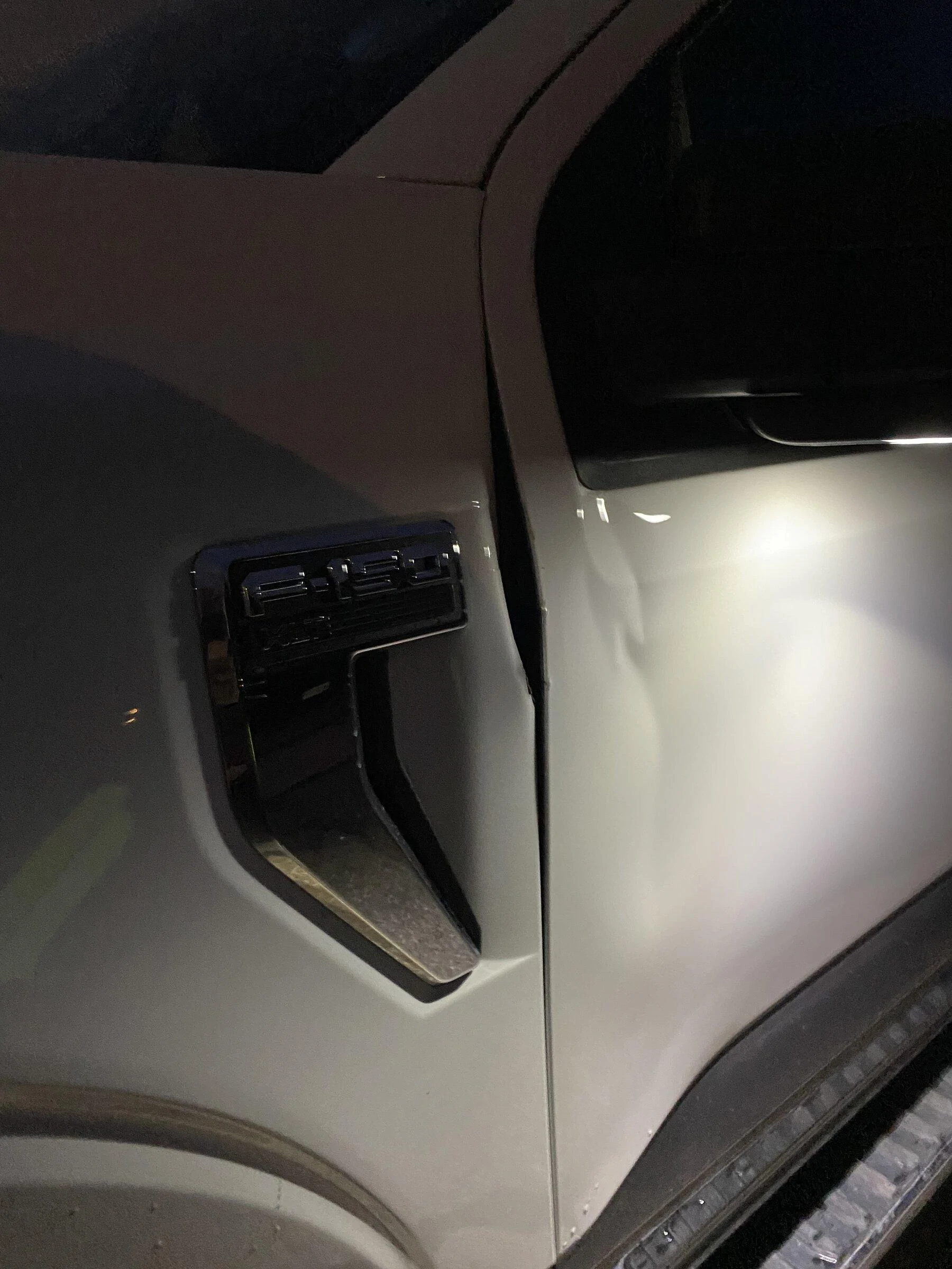 Ford F-150 WIND DESTROYED DOOR AND PANEL 734DFFBC-B33B-4AD1-BB7B-DD78757147EA