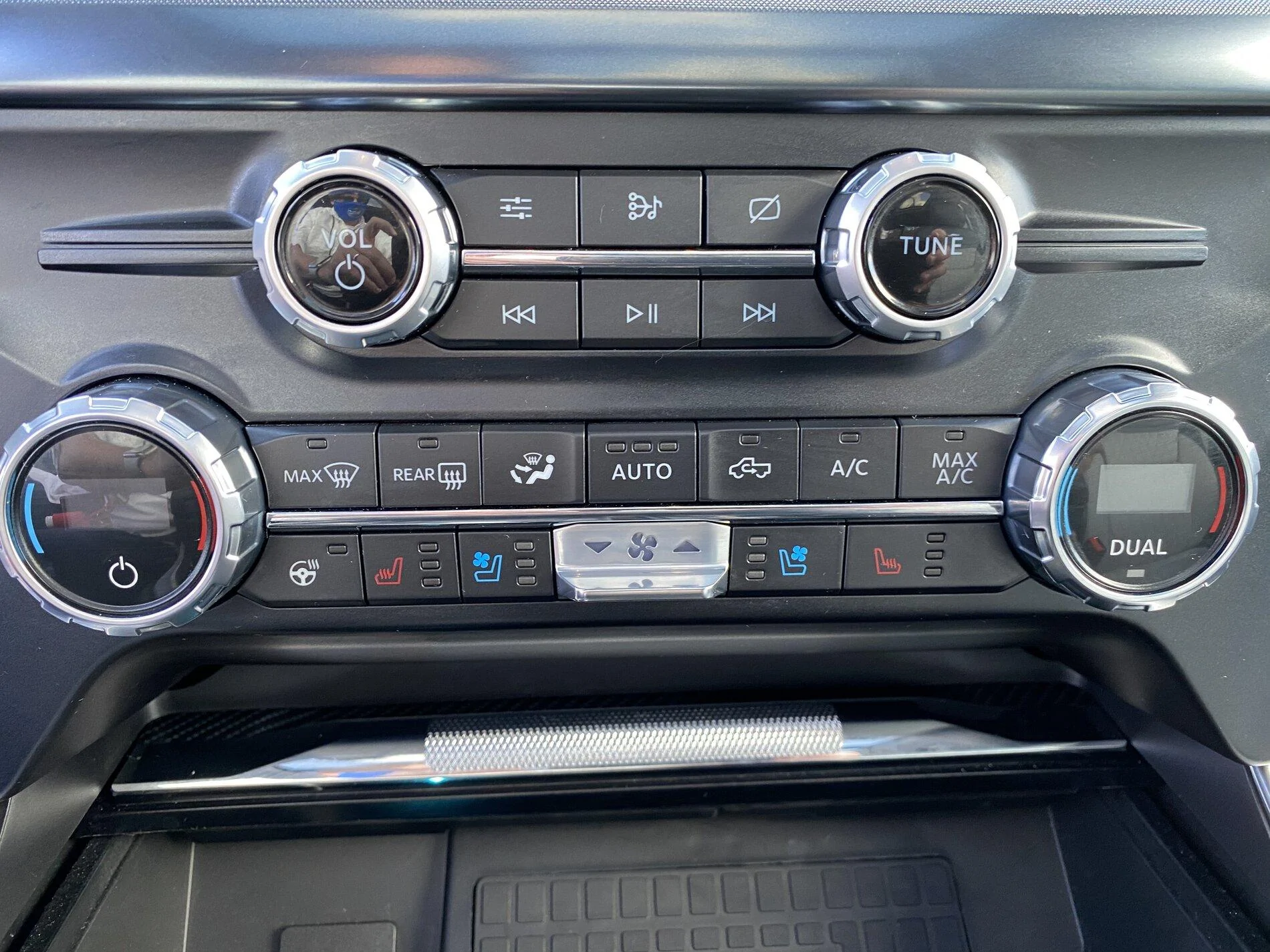 Ford F-150 Crowdsourced questions for your F-150 test drives 75E97963-062F-437B-B386-53AA17B6E4D7