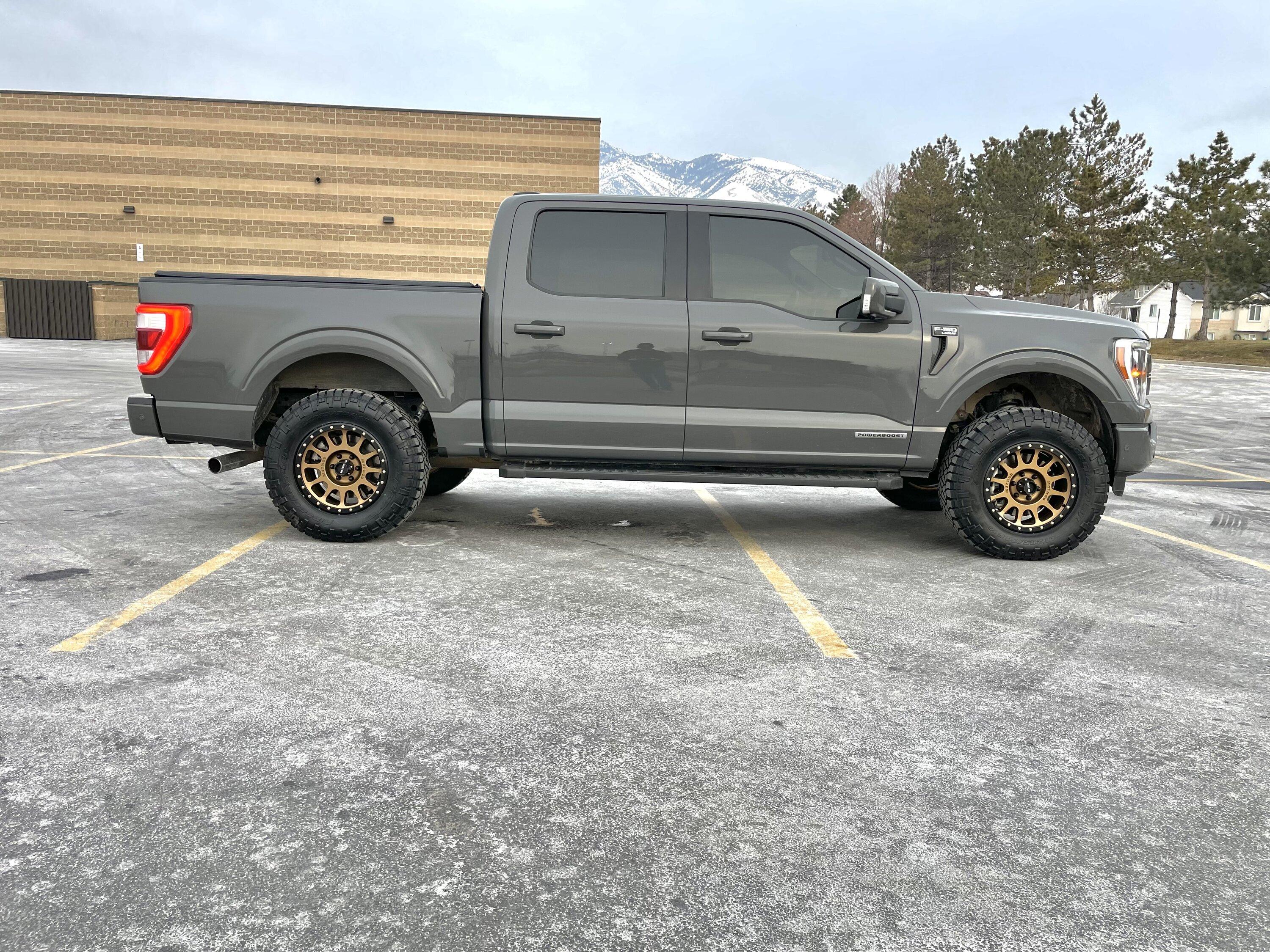 Ford F-150 LEAD FOOT F-150 (2021+) Club 76145597-36D5-4FCF-A30F-D84A593CF607