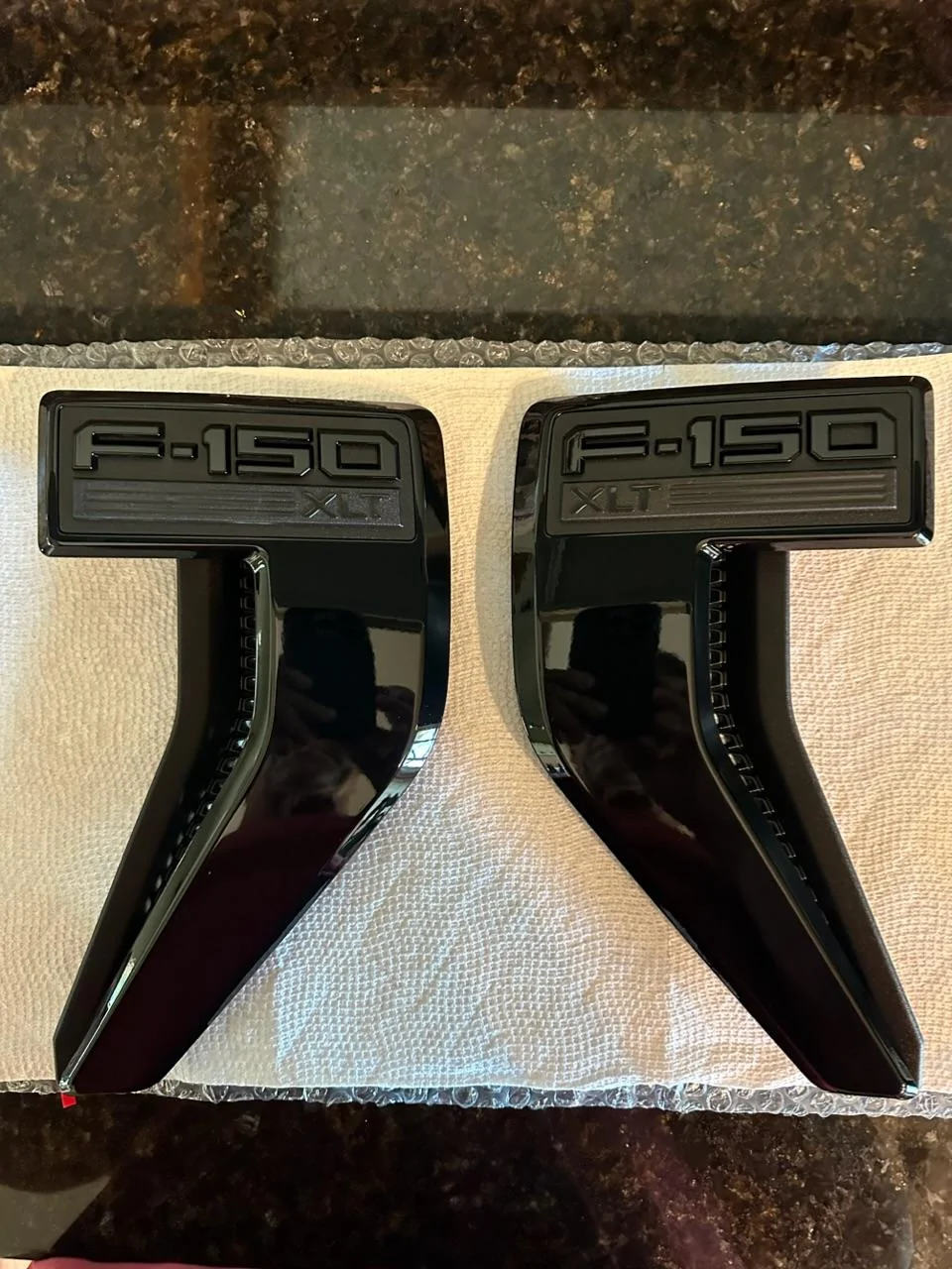 Ford F-150 Black XLT Fender Badges 7809067B-A3C0-4445-8E42-0762EEAFFC87