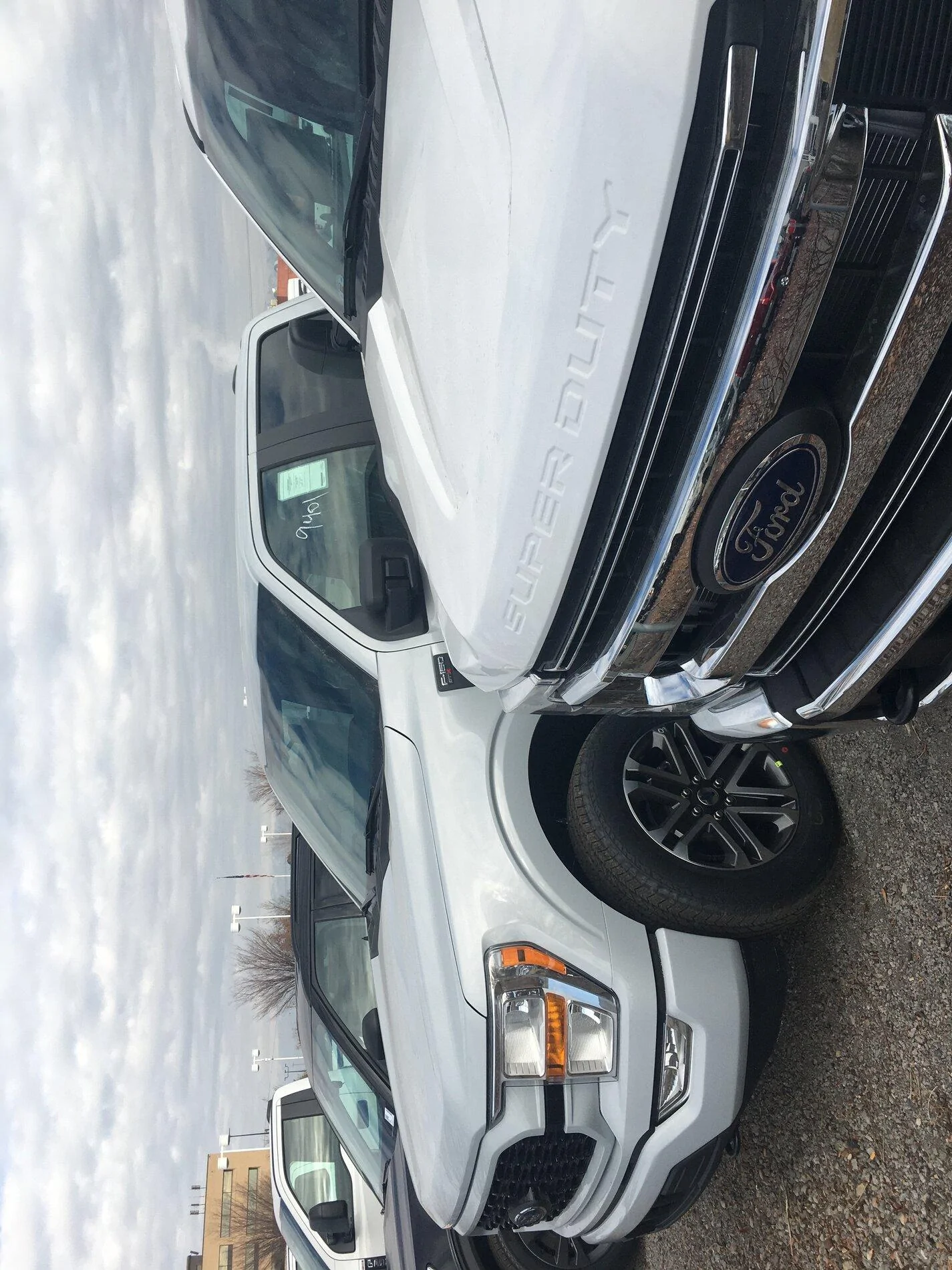 Ford F-150 SPACE WHITE F-150 (2021+) Club 7BD853AF-EFAE-4CBB-B490-CB9043E3E36F