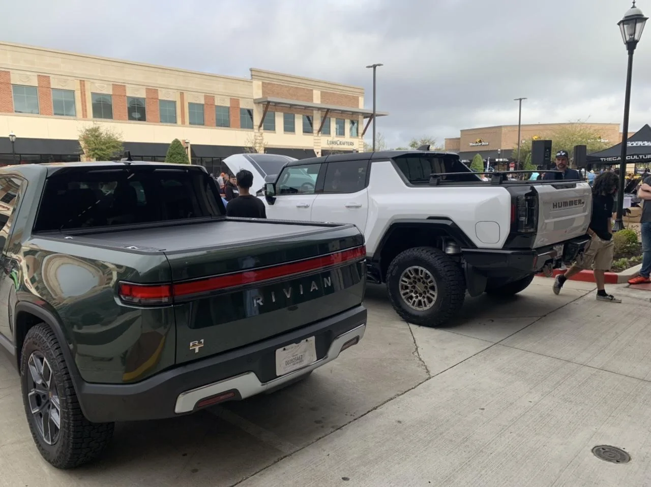 Ford F-150 No Lightning at car show? 7DE5E274-F892-4C70-88DC-00E0656762AE