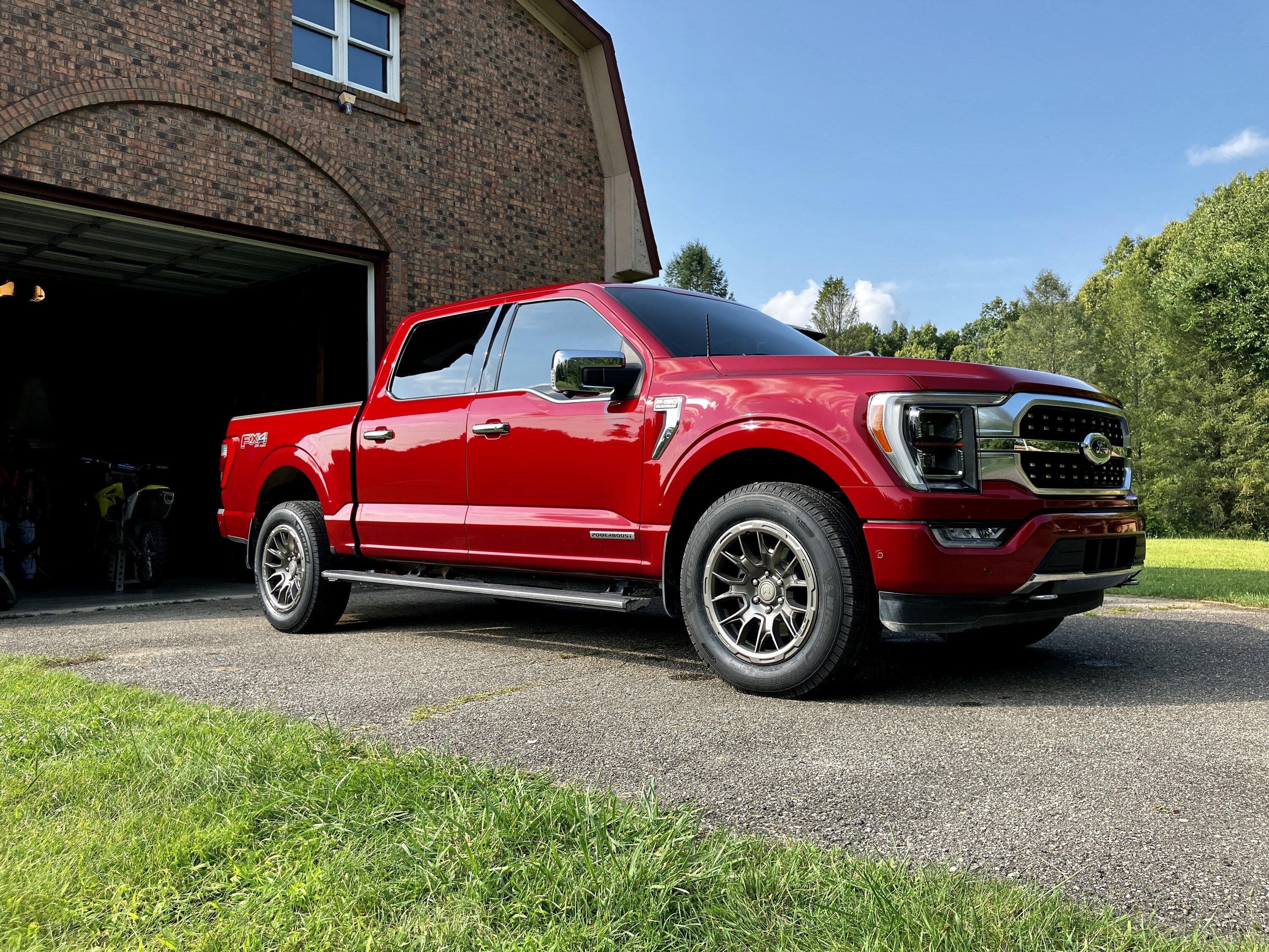 Ford F-150 Roush Performance Iridium 20x9 Wheels 8618879D-75E3-4AD9-B786-1CBB9C288895