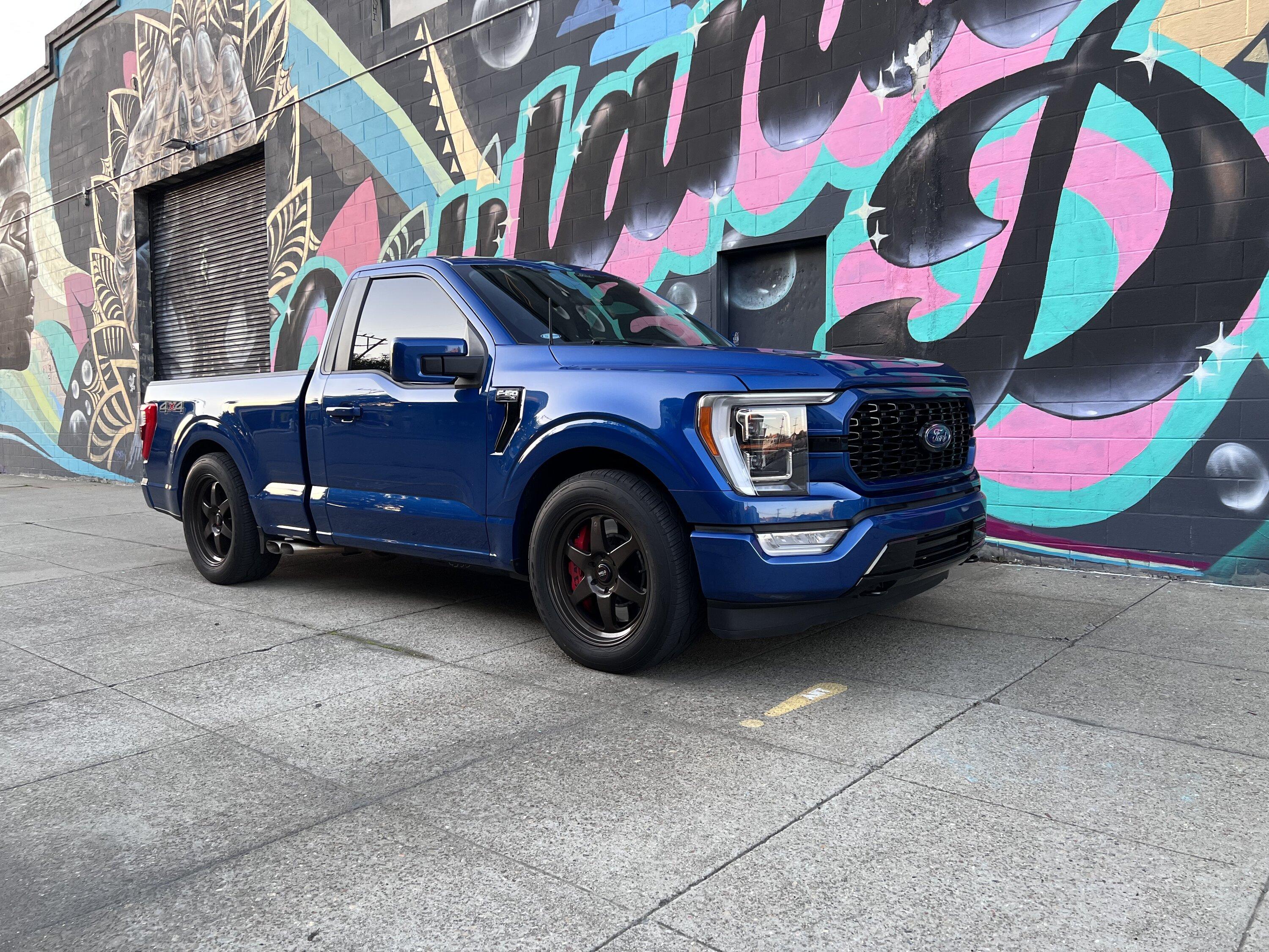 Ford F-150 Vanity mirror light power source from upper console 86D3AC6C-0C84-4697-B792-5D66006A18AA