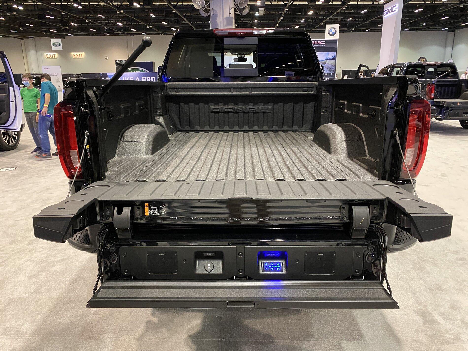 Ford F-150 Hands On Opinion -- Half Ton Truck Interiors Compared: 2021 F-150 vs Tundra, Silverado, Sierra, Gladiator, Ram 1500 ? 87C19B22-7288-4EC7-A6C6-F1195071C219