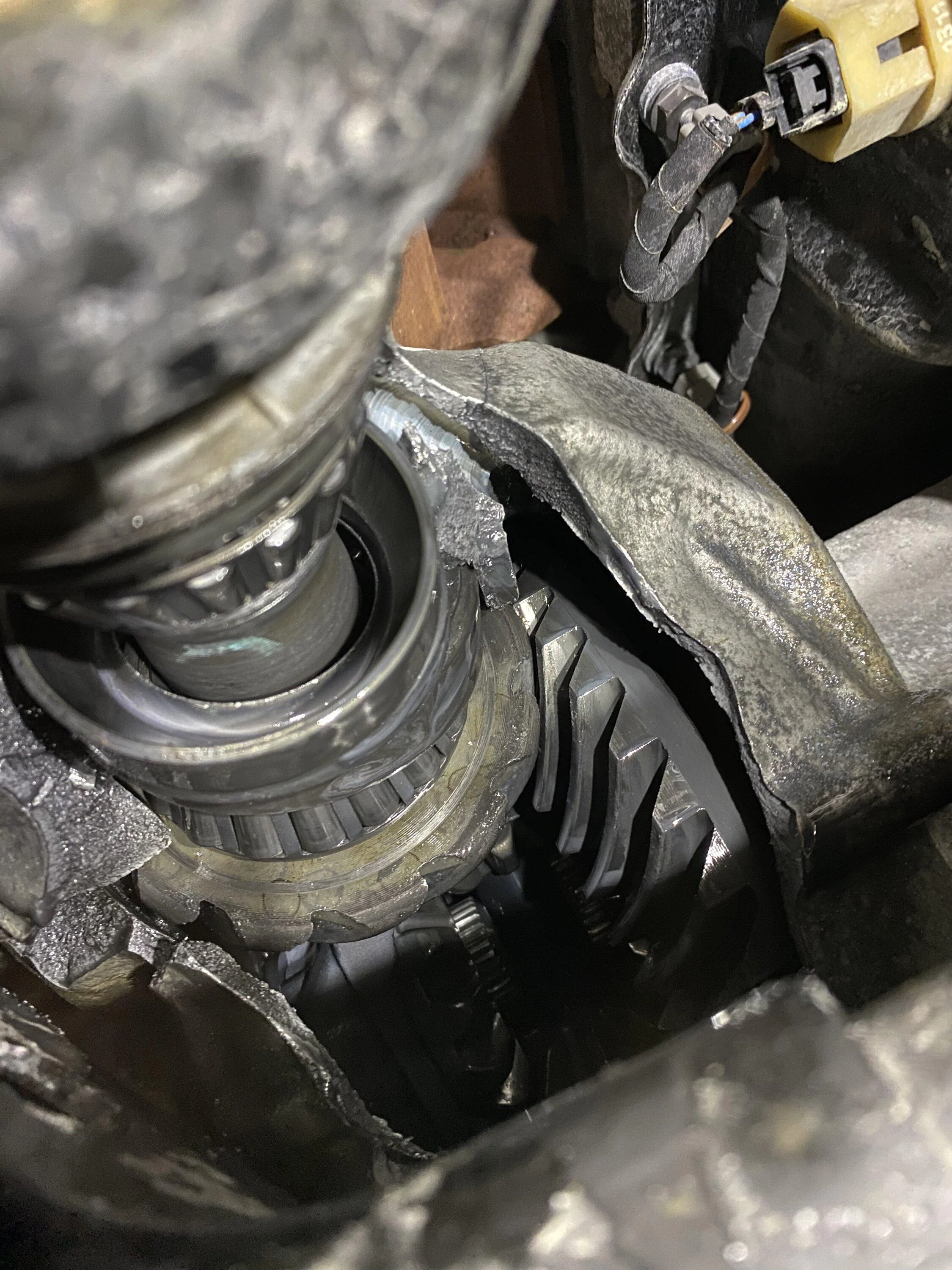 Ford F-150 Cracked Front Diff Housing 8BF92C6F-E2AF-41A6-A8FC-B0F1A4BC501C