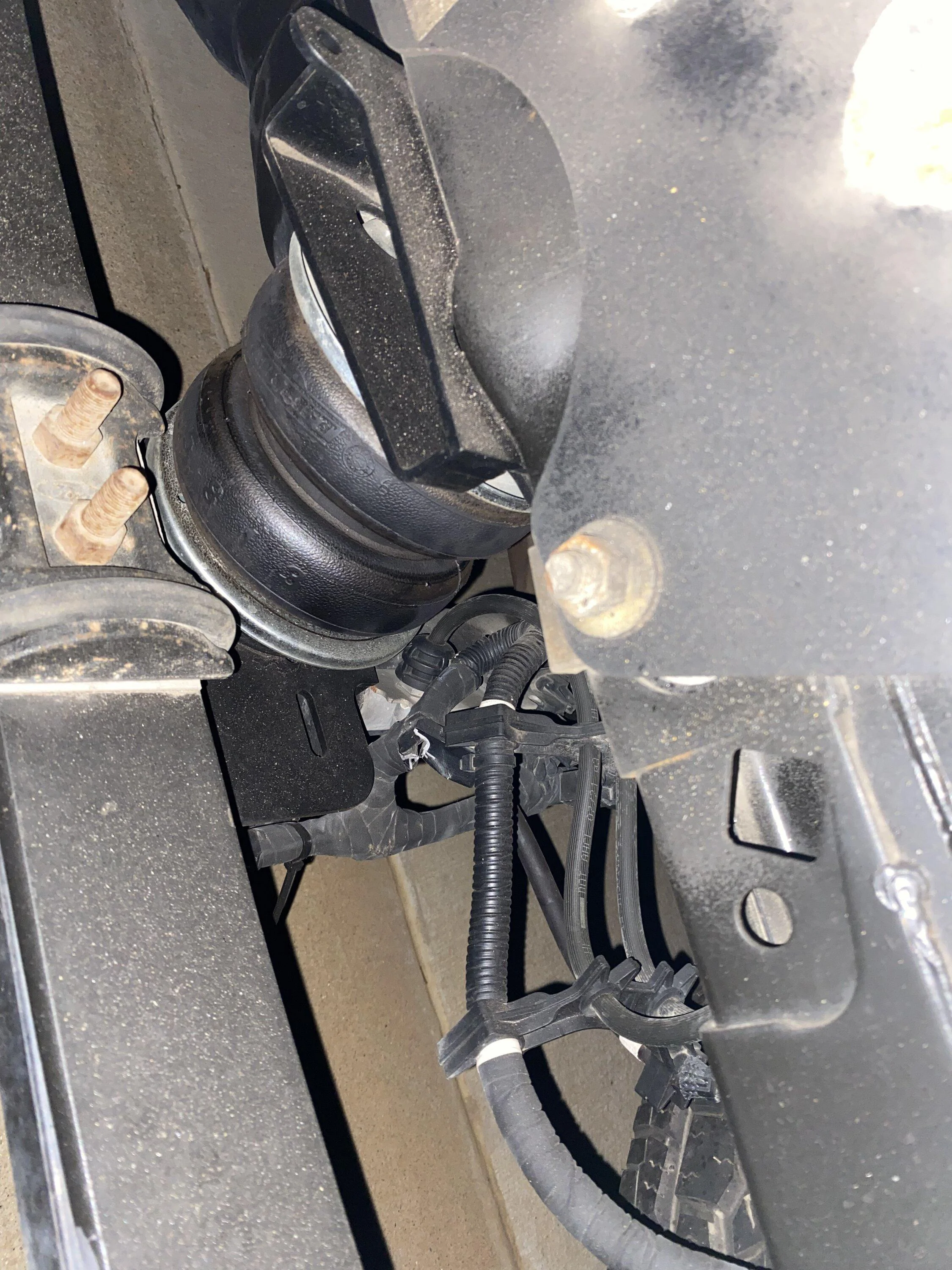 Ford F-150 Help identifying rear airbag system 8F5A45F9-1017-49D4-8D0D-6E1F2BB42E93