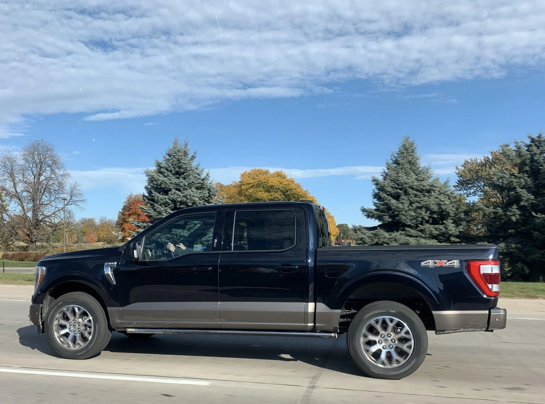 Ford F-150 CARBONIZED GRAY F-150 (2021+) Club 90E1FD52-9960-4034-909B-B7808FF6AE62