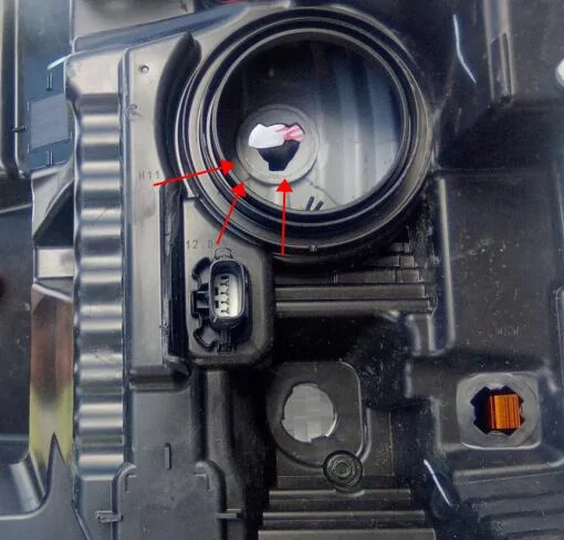 Ford F-150 Have you noticed the differences in your headlight assembly’s positioning? 926 1