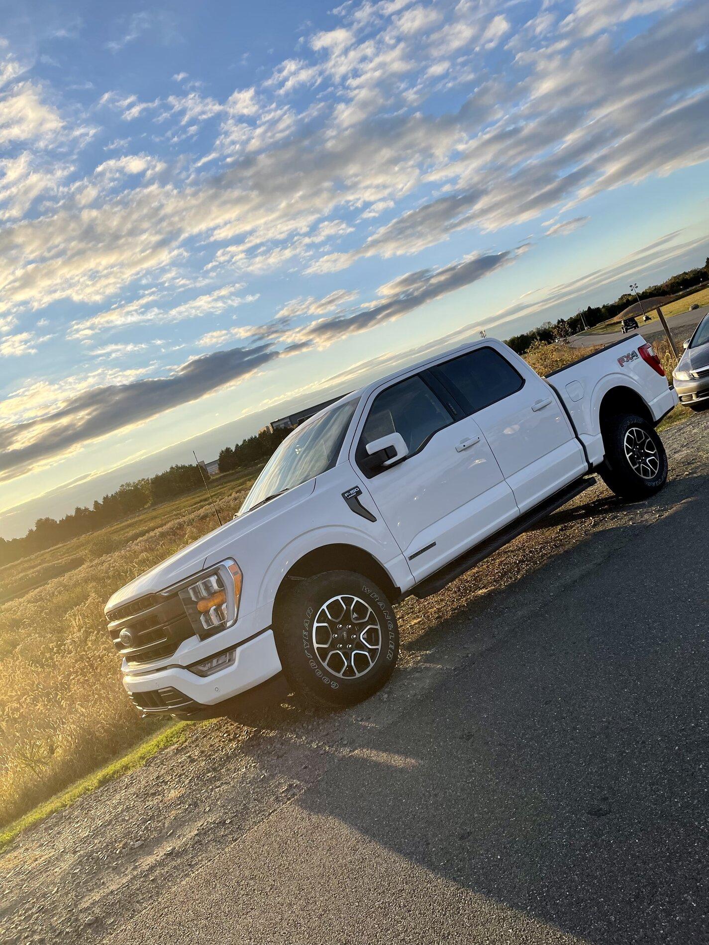 Ford F-150 ? F-150 LARIAT Lounge ? 949C641E-B0A5-4774-B048-B7631C71287A