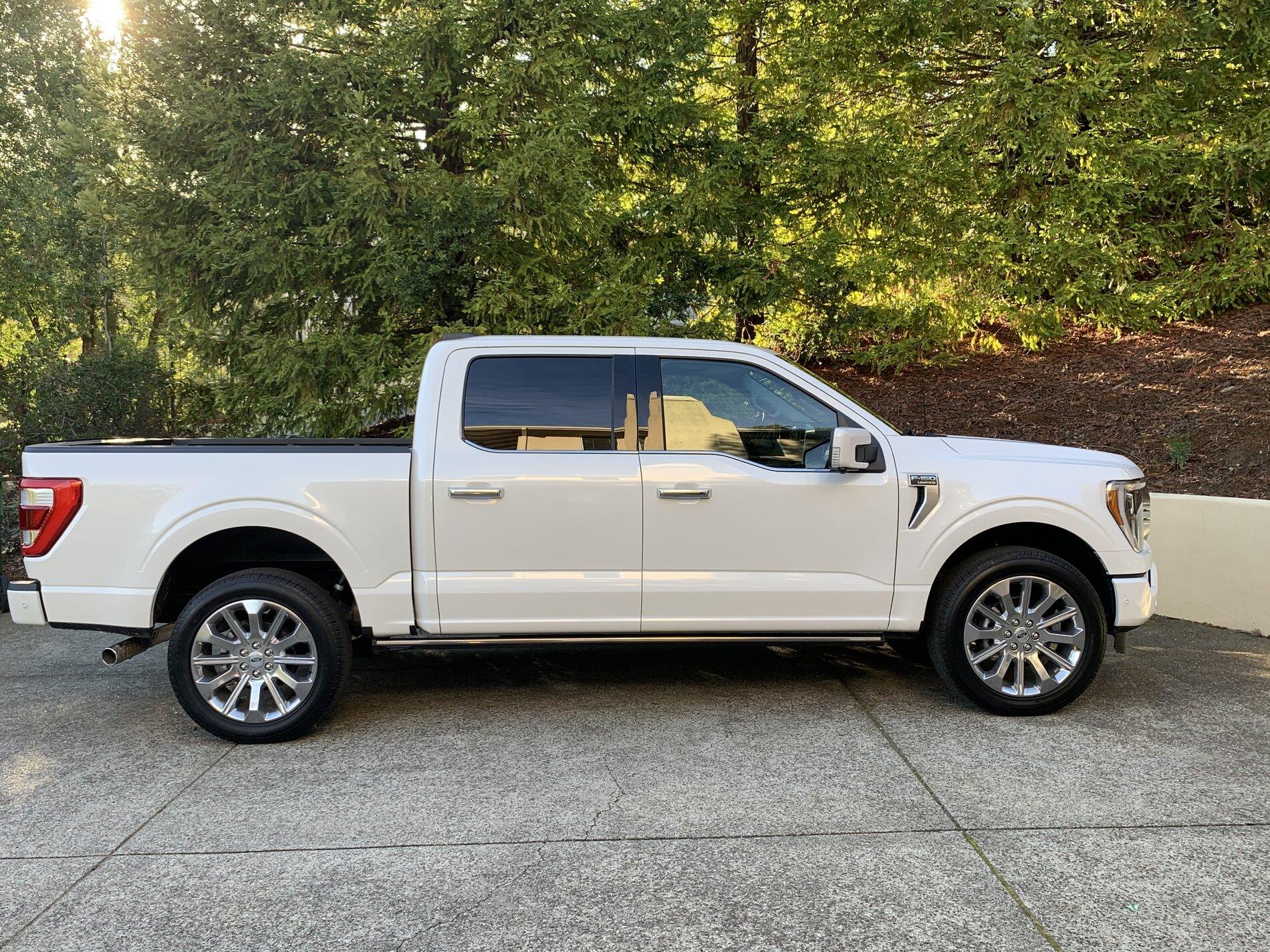 Ford F-150 ANTIMATTER BLUE F-150 (2021+) Club 94A2CBE8-FA3C-4AF8-87CF-1585EC2AE44D