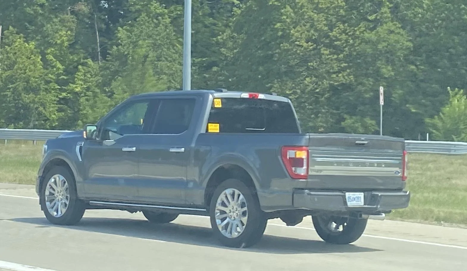 Ford F-150 2021 F-150 Real Life Sightings 95901515-1F1E-4CD2-8FBE-AF2C74955D81
