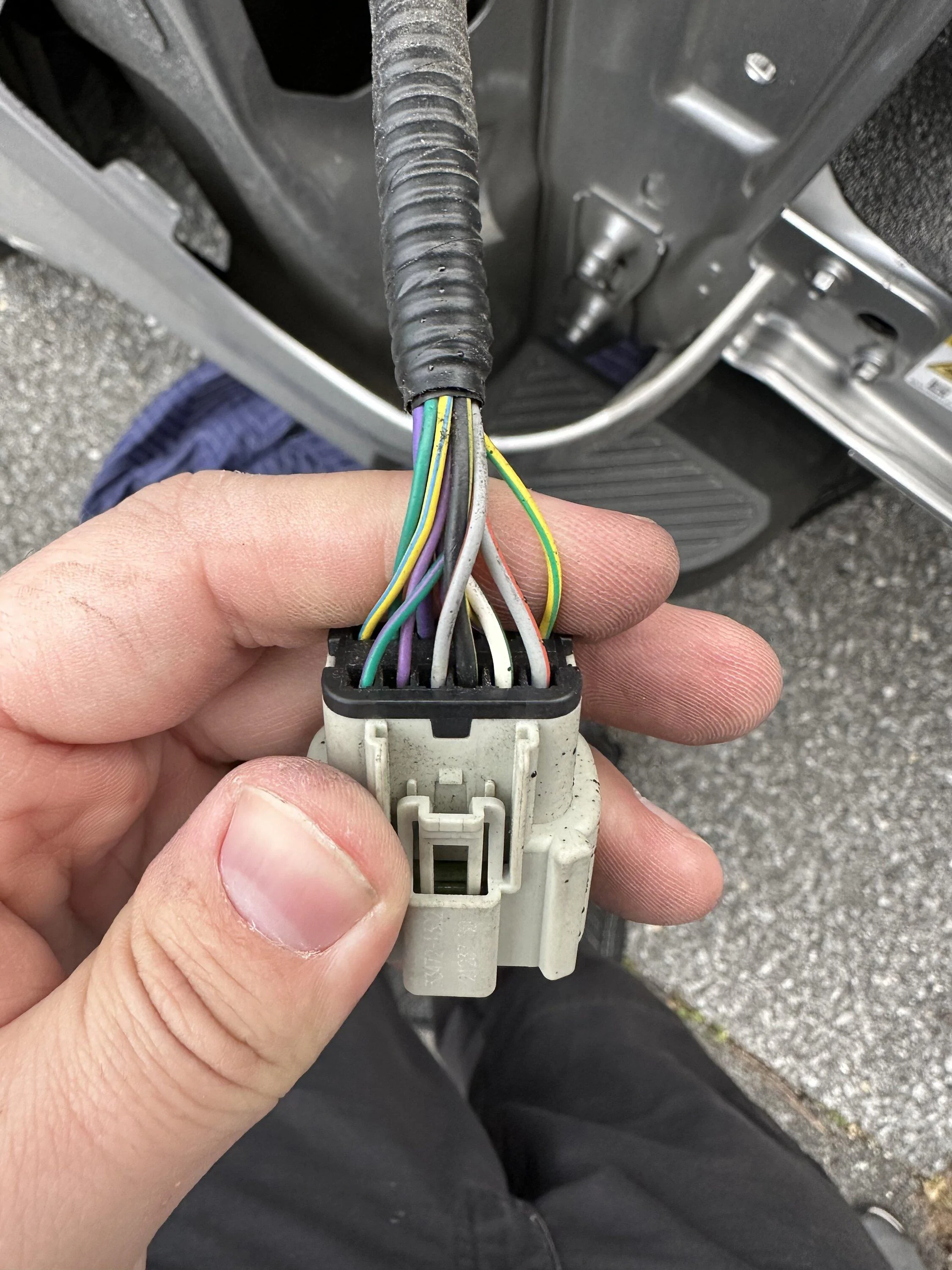 Ford F-150 Need help with reverse light wiring 9AA278C6-3C1B-4585-BBF1-866525C77EFB