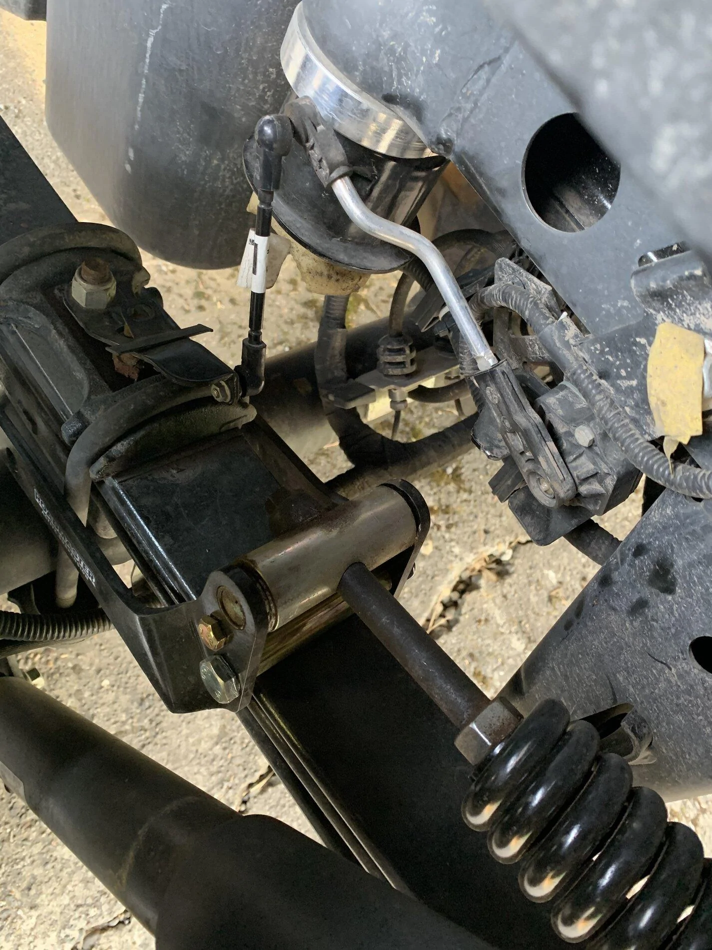 Ford F-150 Unknown bracket on DS rear axle A1AF1EA0-718A-4903-8774-A6D57562A871