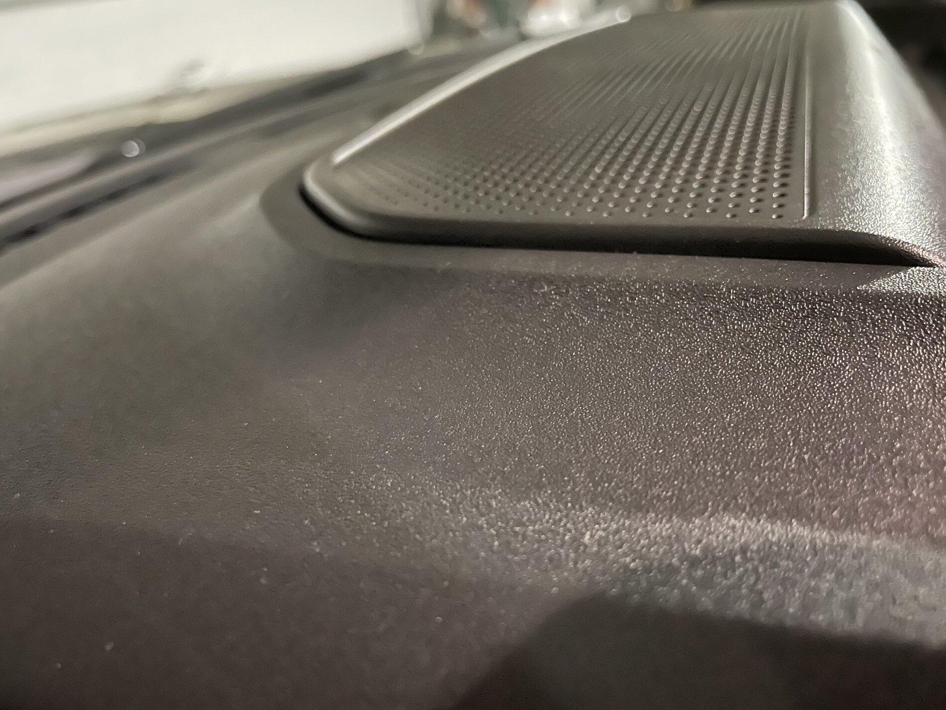 Ford F-150 Center speaker cover misaligned? A32F1128-F9B6-459A-BD0A-73A2A77DF851