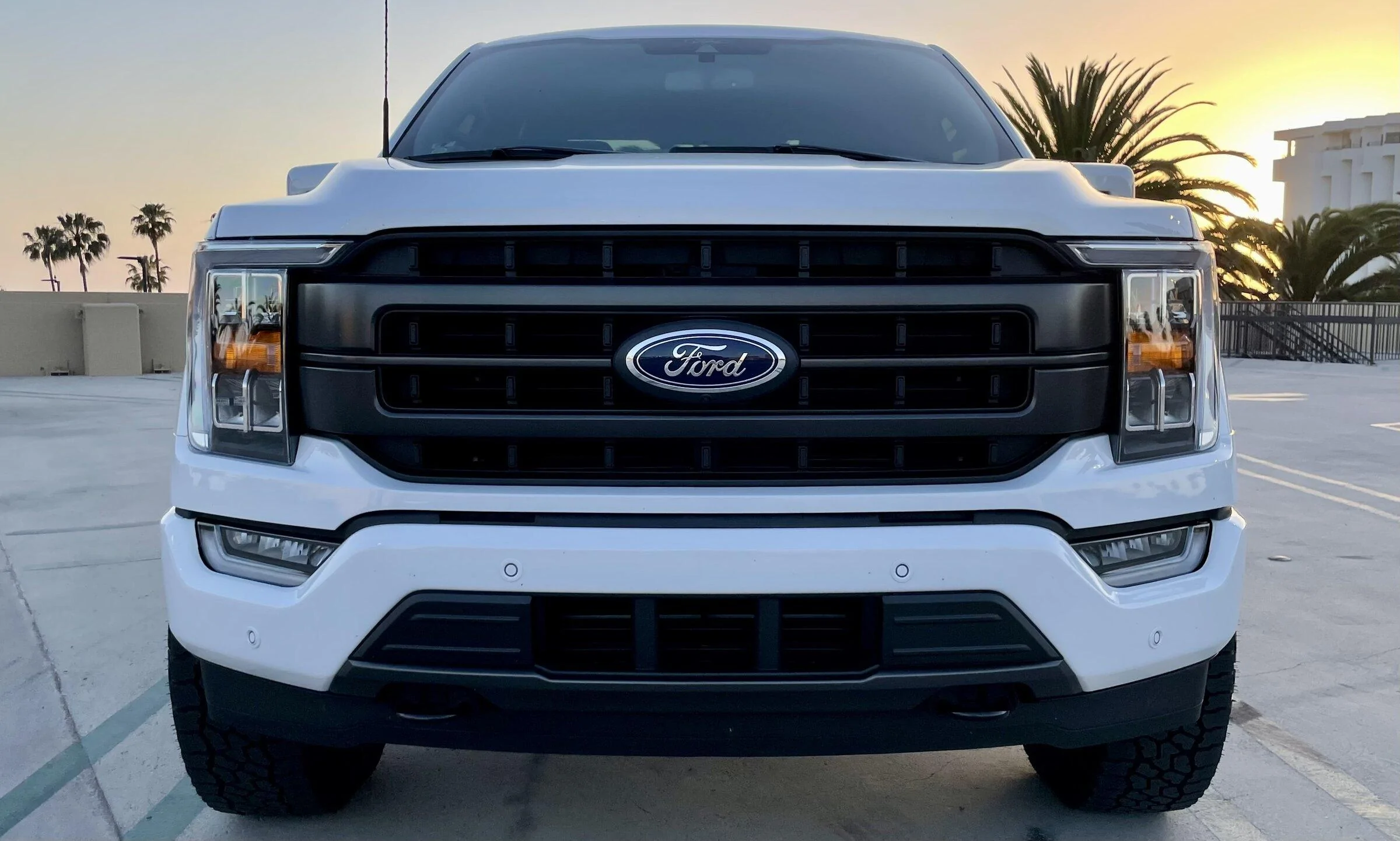 Ford F-150 My 2021 Lariat Leveled in White A39B7B09-7E1C-46CA-88FB-57063238E7B4